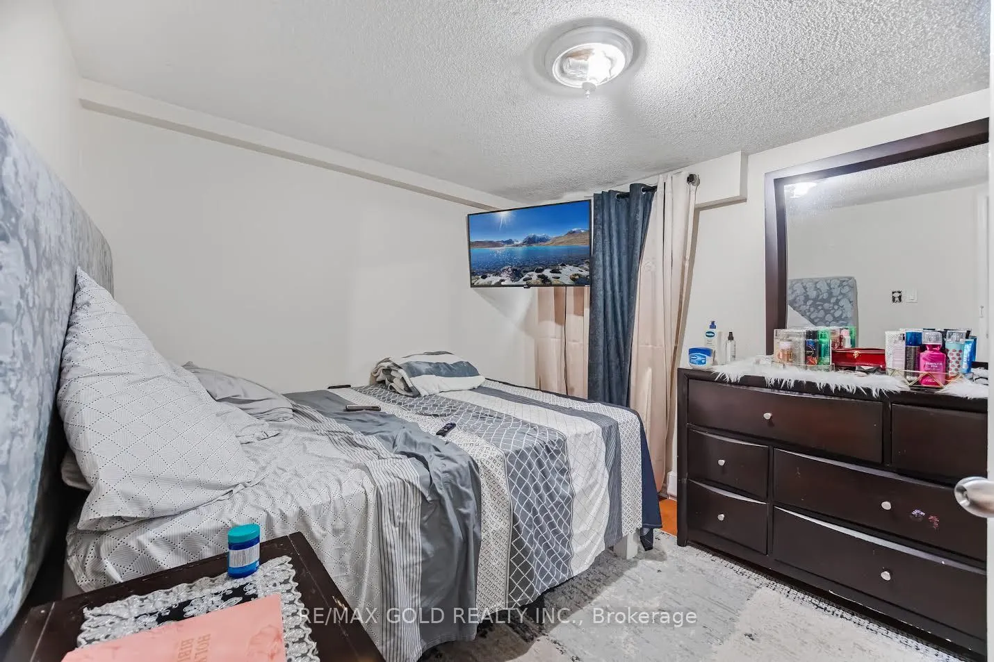 180 Mississauga Valley Boulevard #178