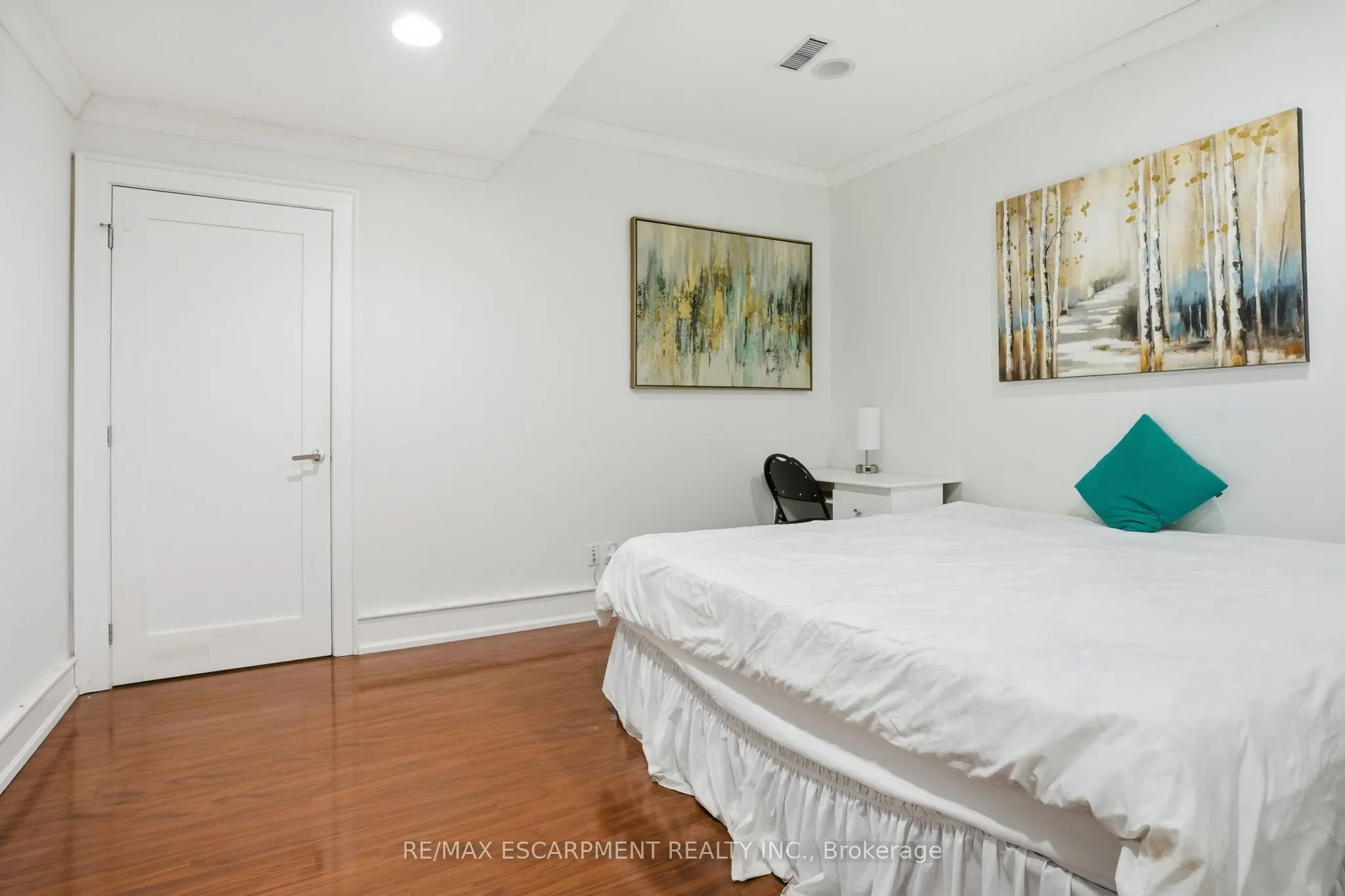 2489 Olinda Court