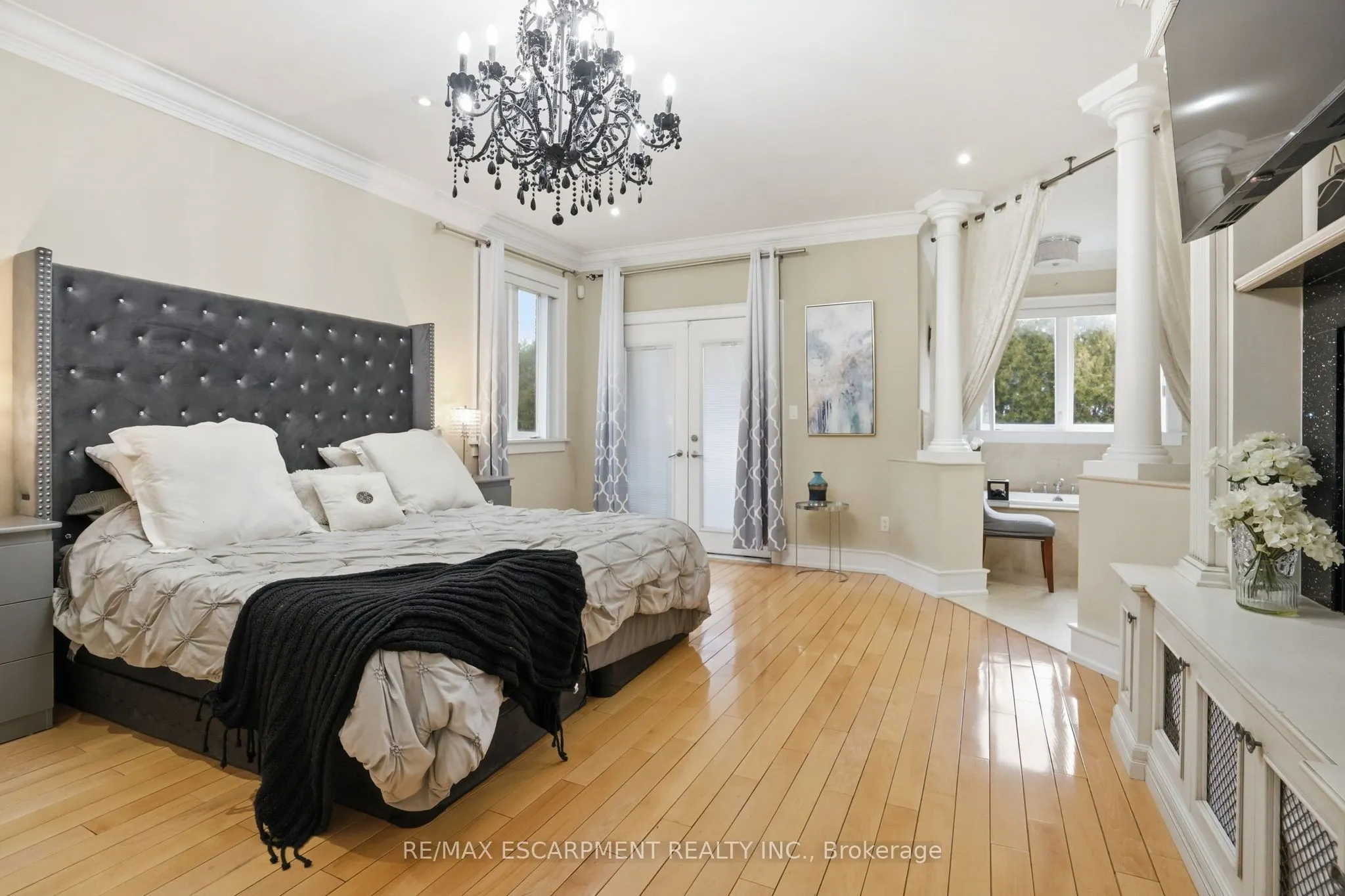 2489 Olinda Court