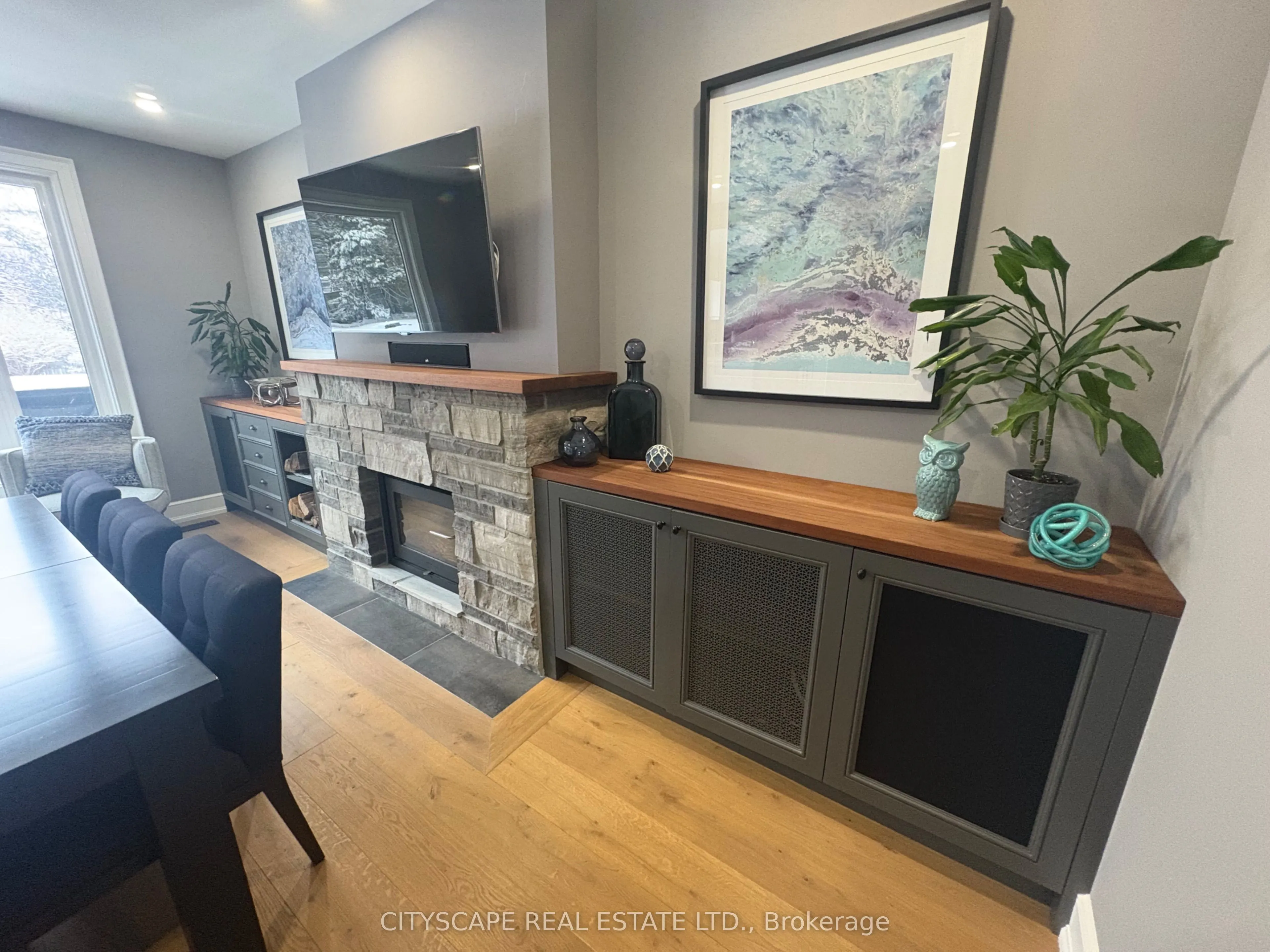 2585 Kenna Court
