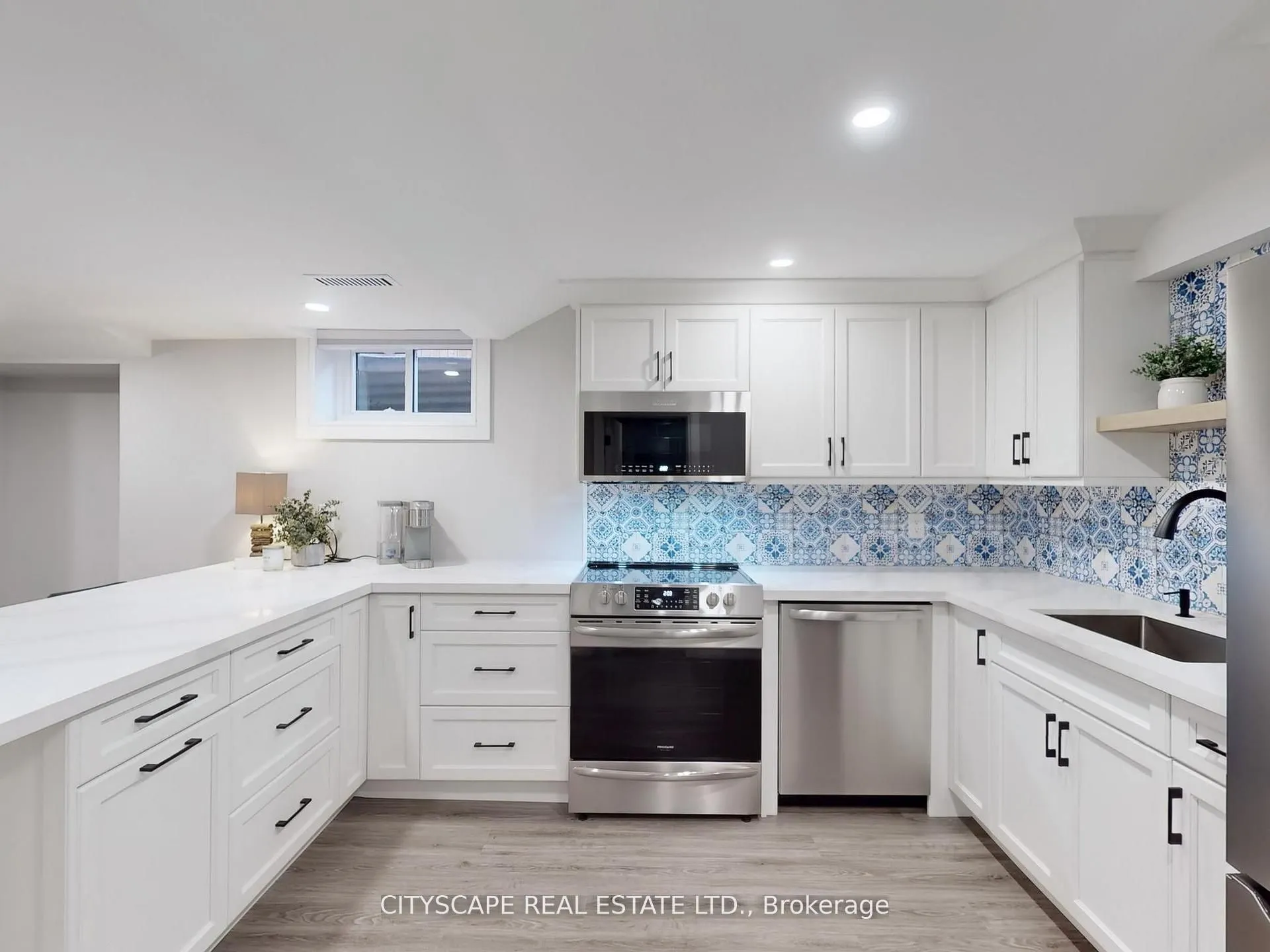 2585 Kenna Court