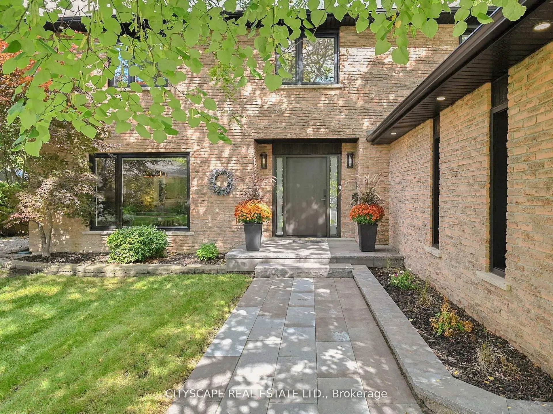 2585 Kenna Court