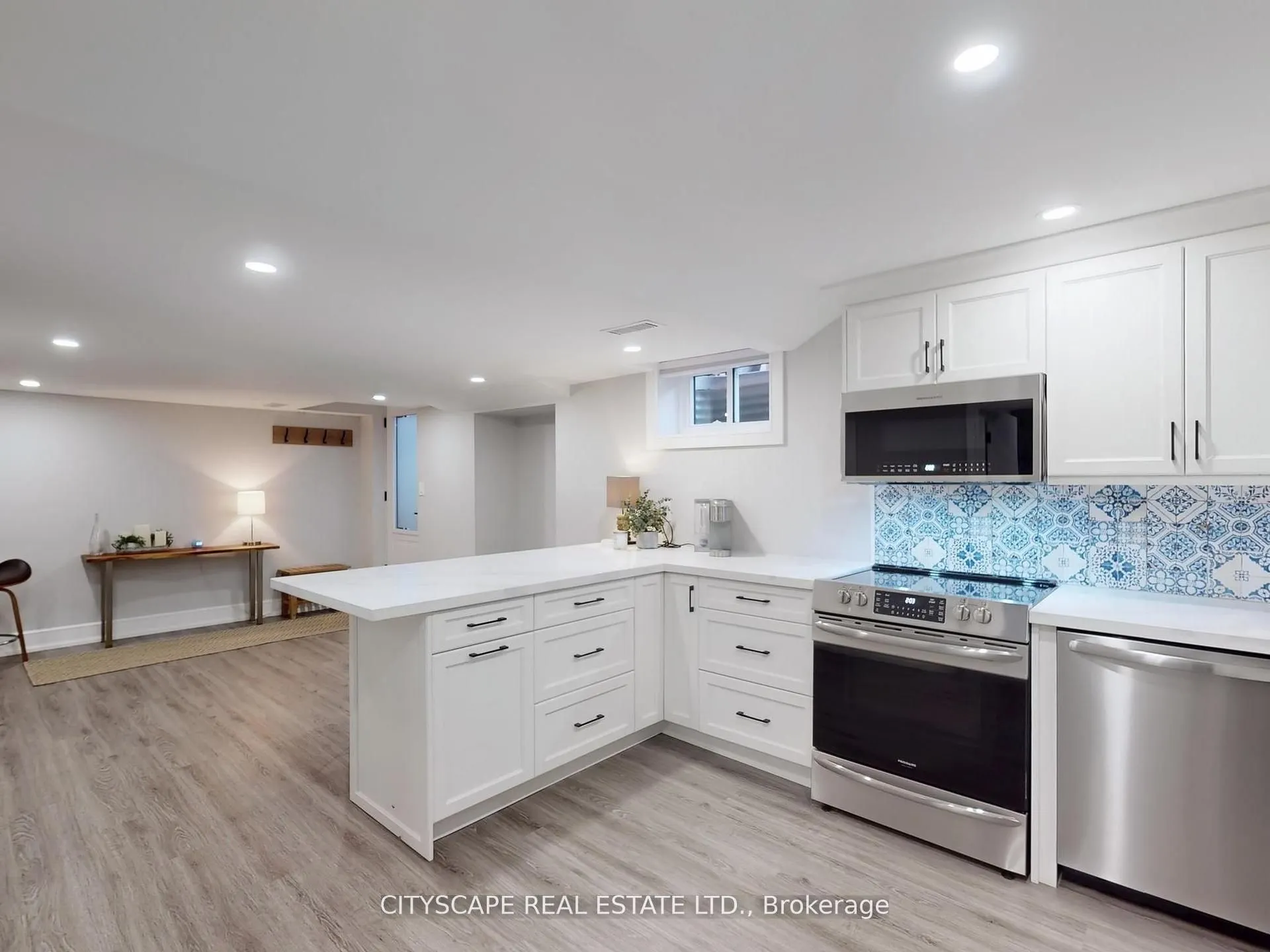 2585 Kenna Court