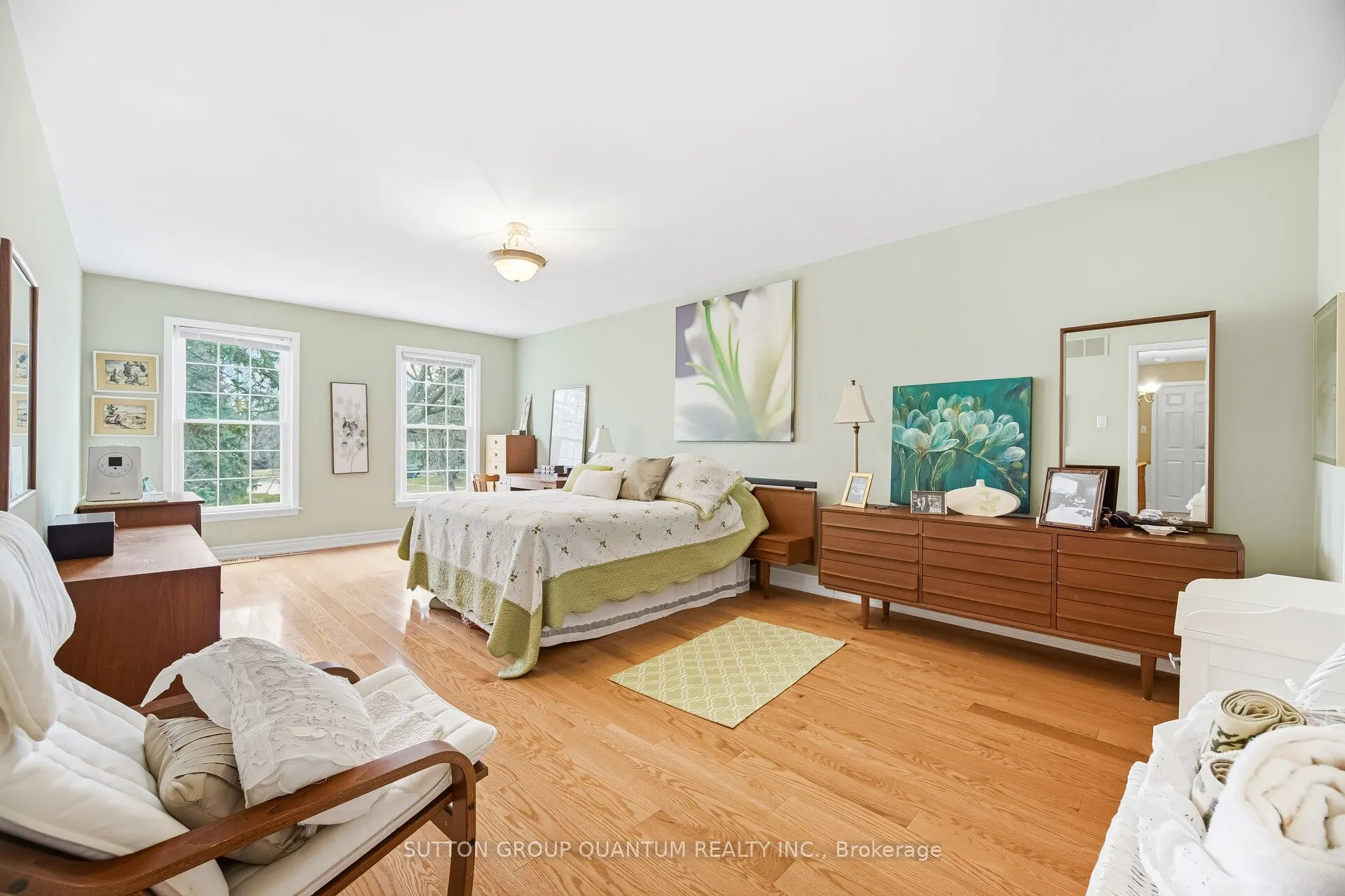 1511 Ifield Road
