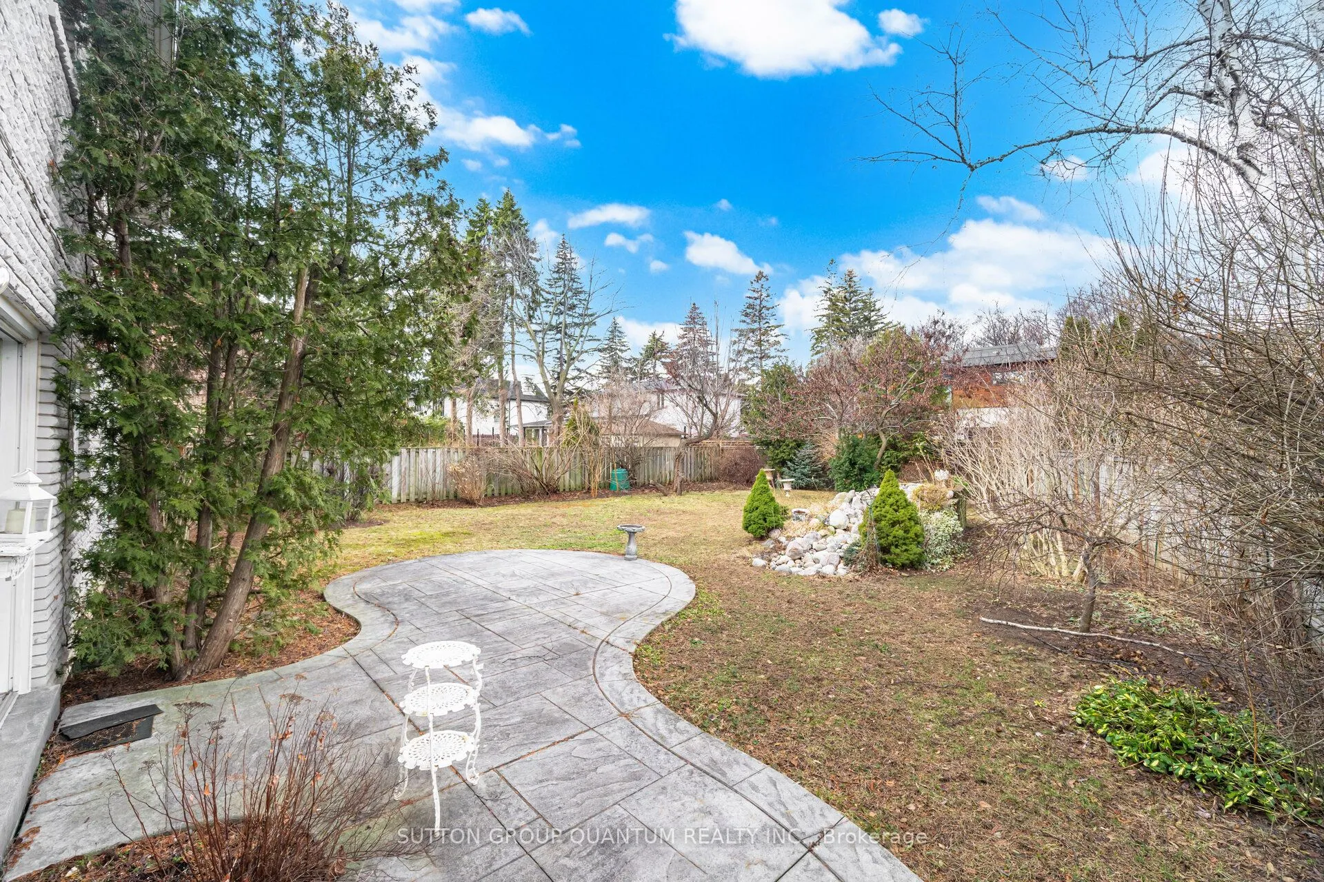 1511 Ifield Road