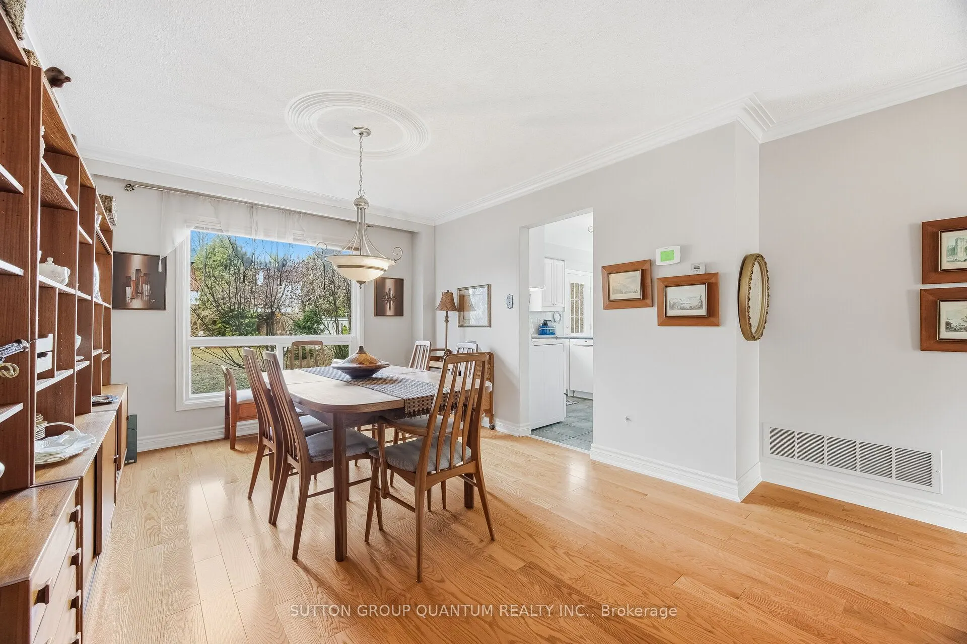 1511 Ifield Road