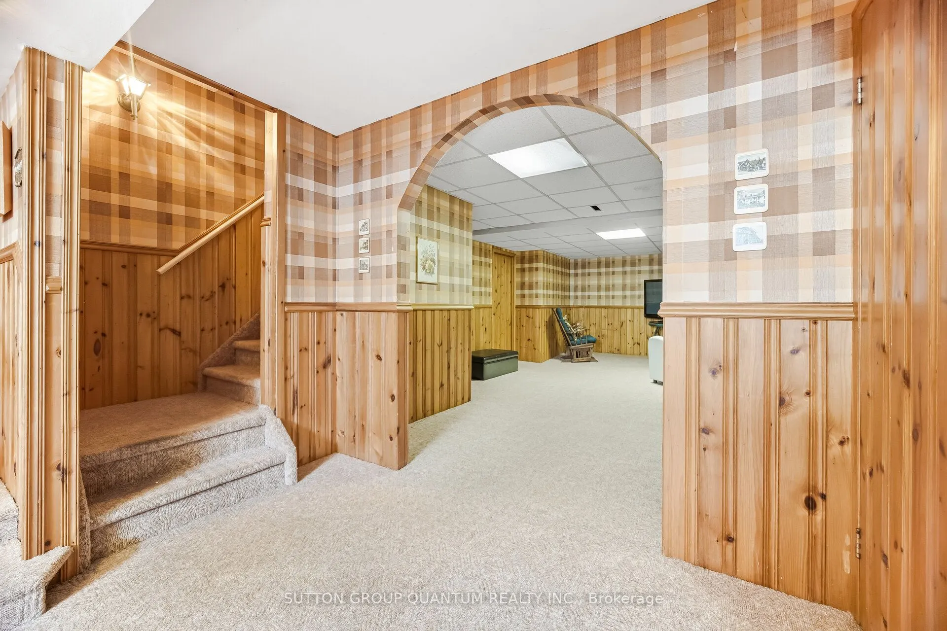 1511 Ifield Road