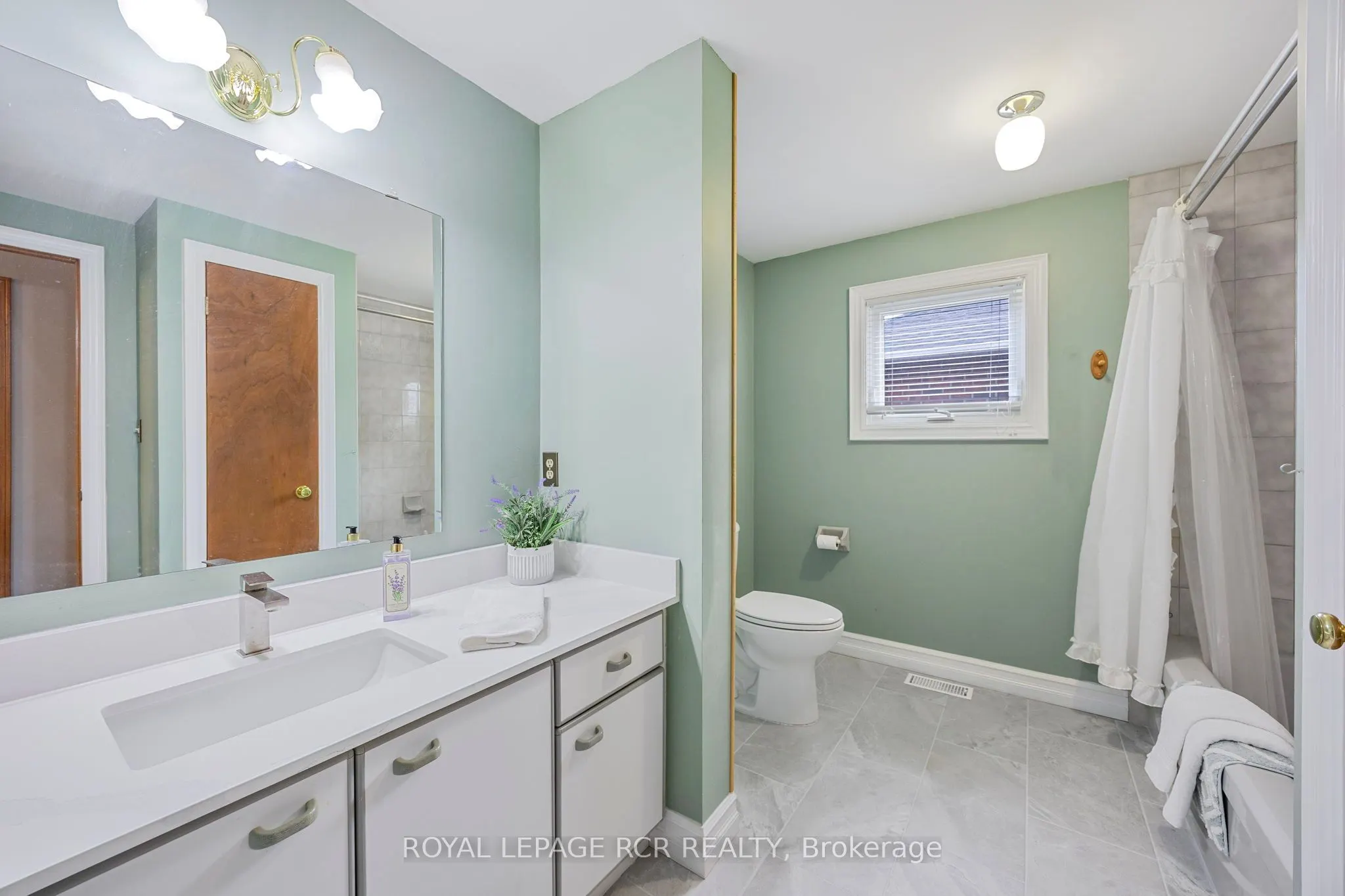 39 Passmore Avenue