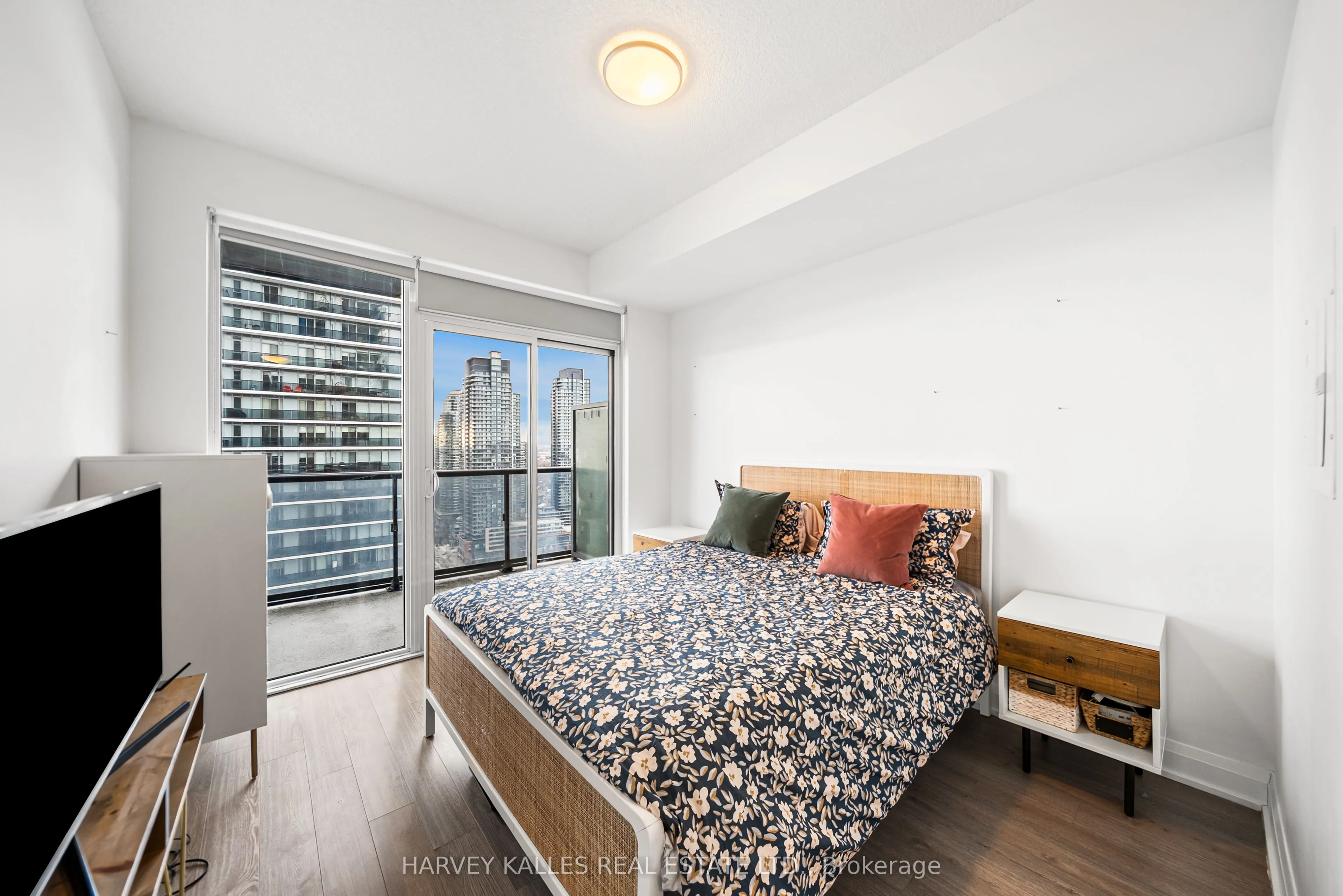 56 Annie Craig Drive #2703