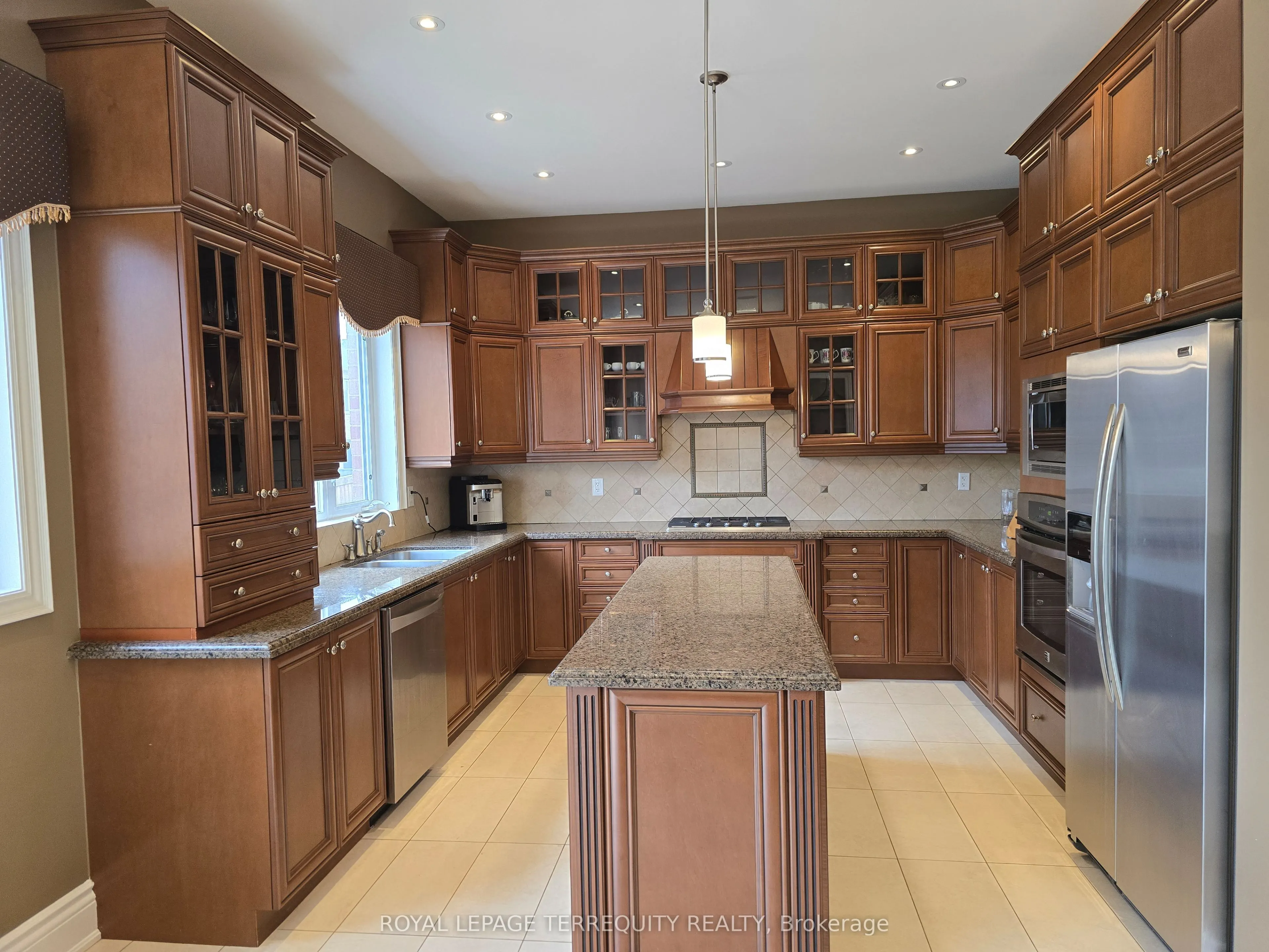 19 Black Diamond Crescent