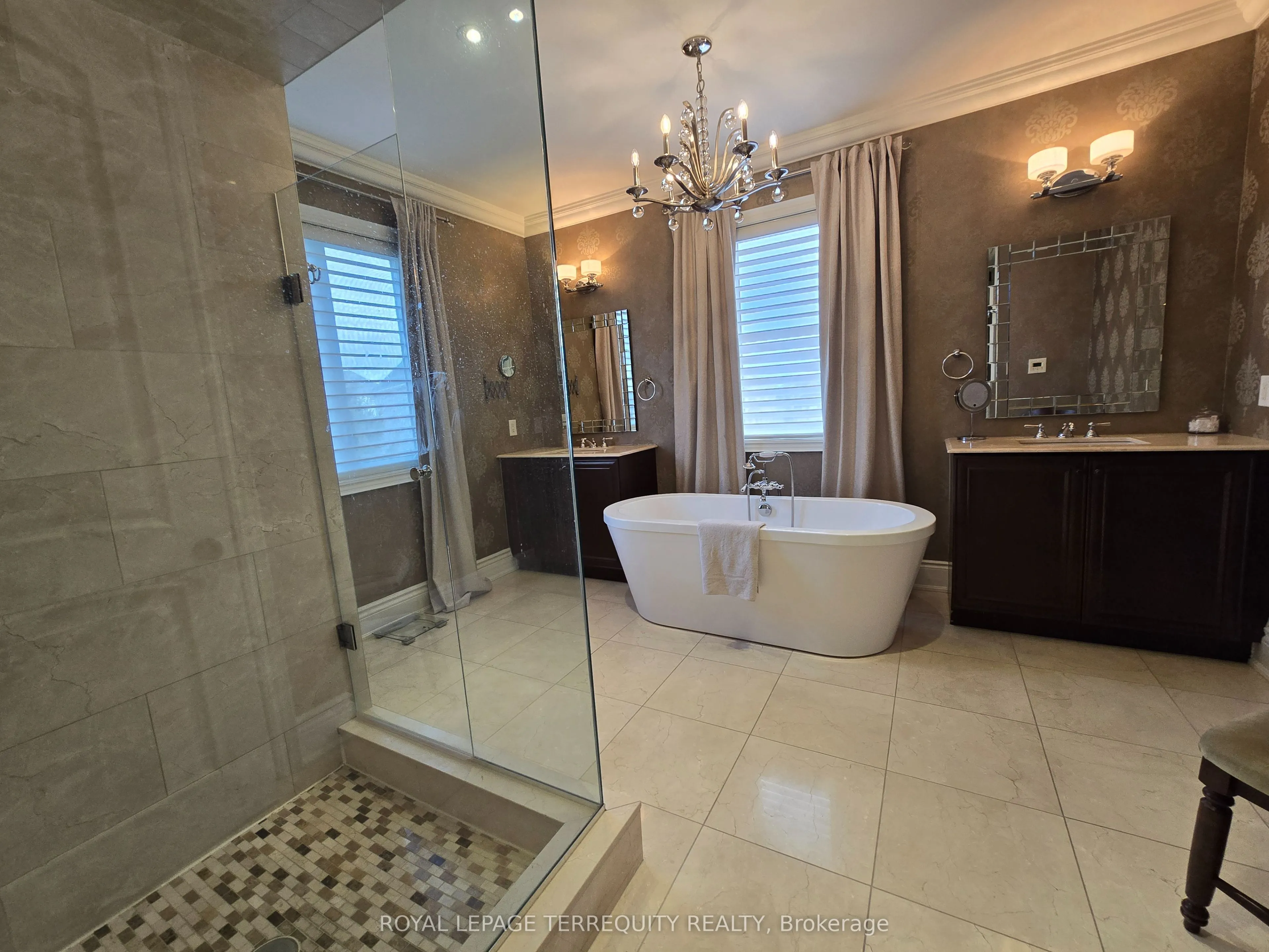 19 Black Diamond Crescent
