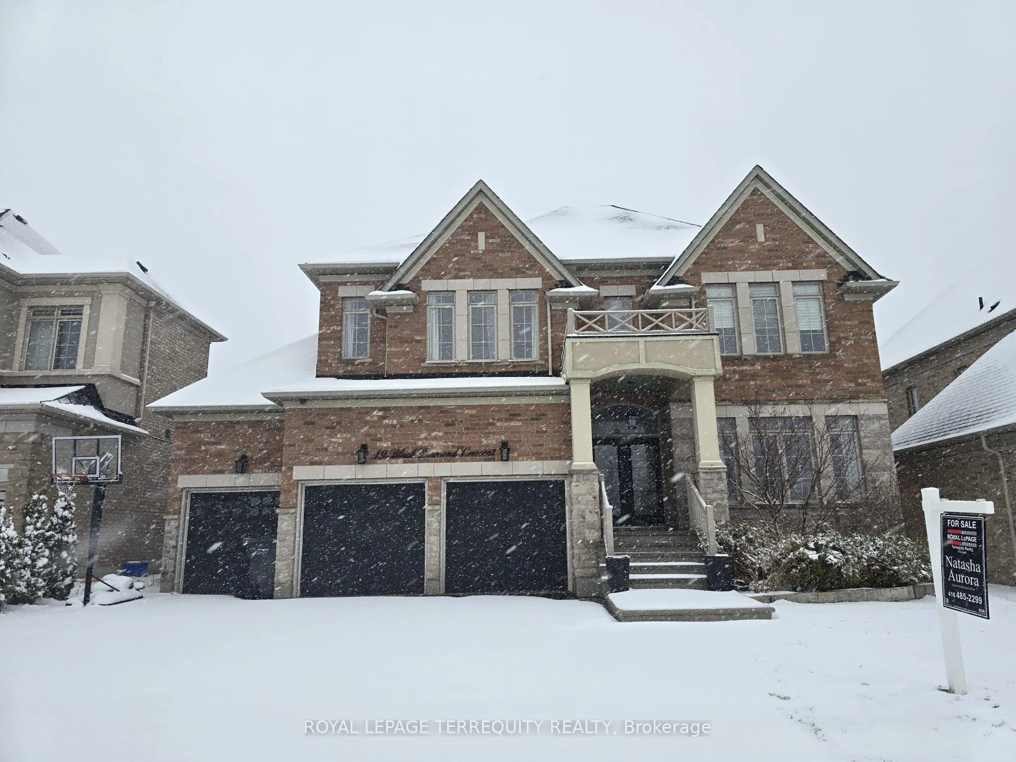 19 Black Diamond Crescent