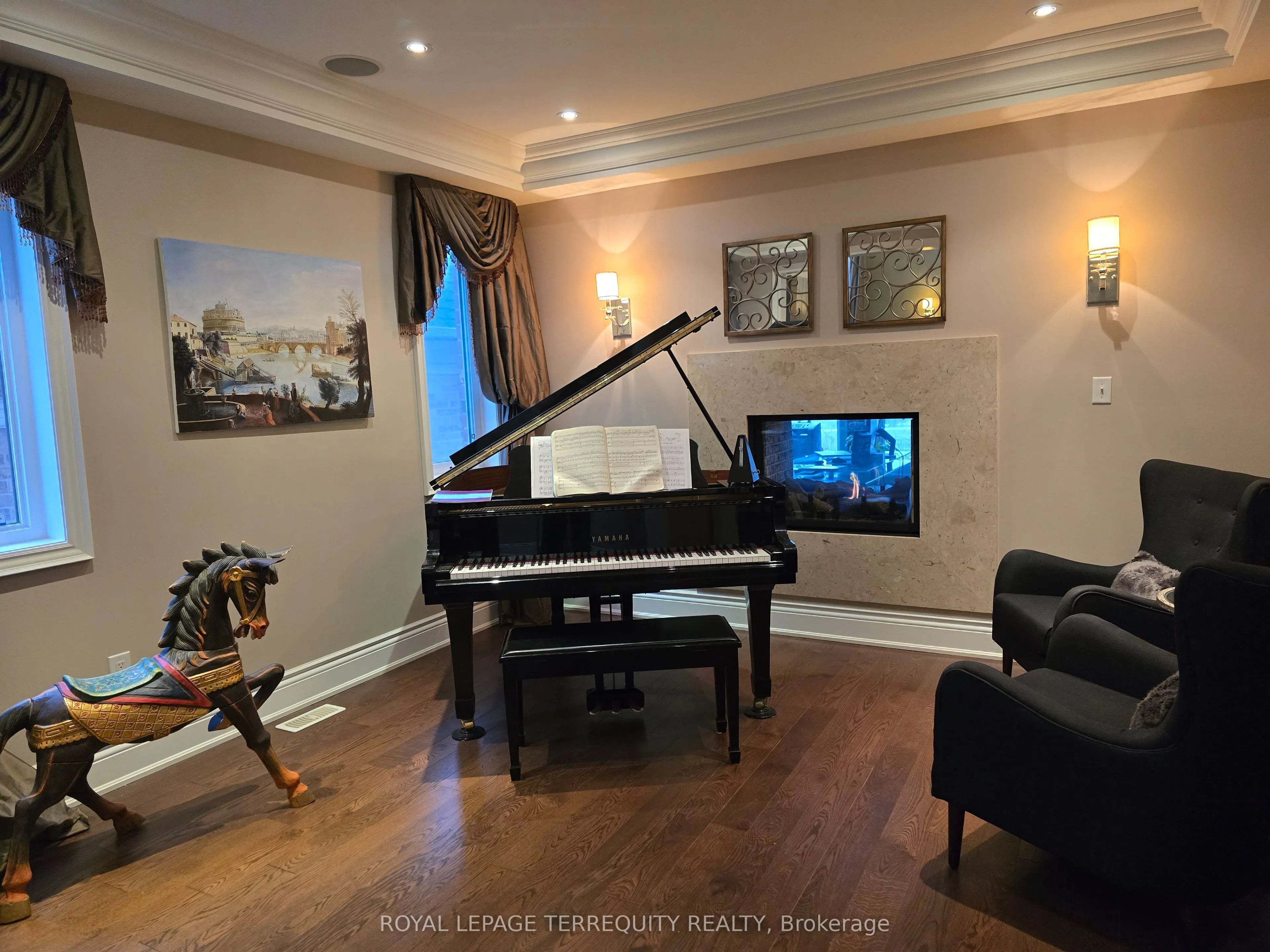 19 Black Diamond Crescent