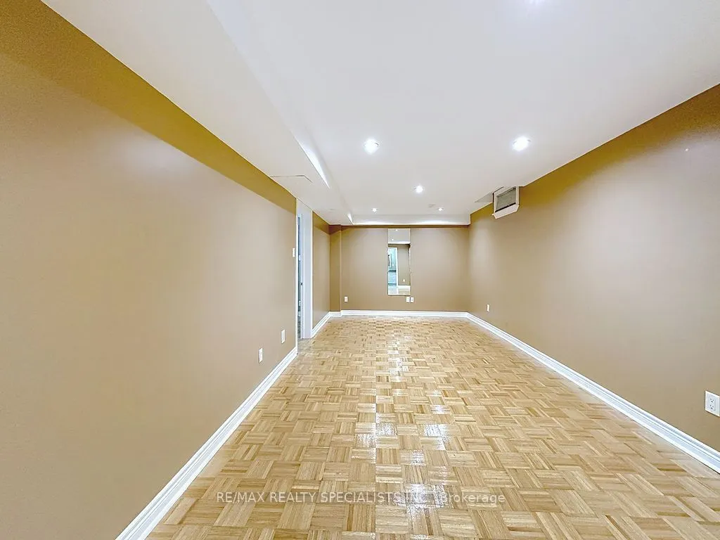 9 Siesta Court