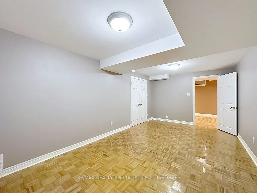 9 Siesta Court