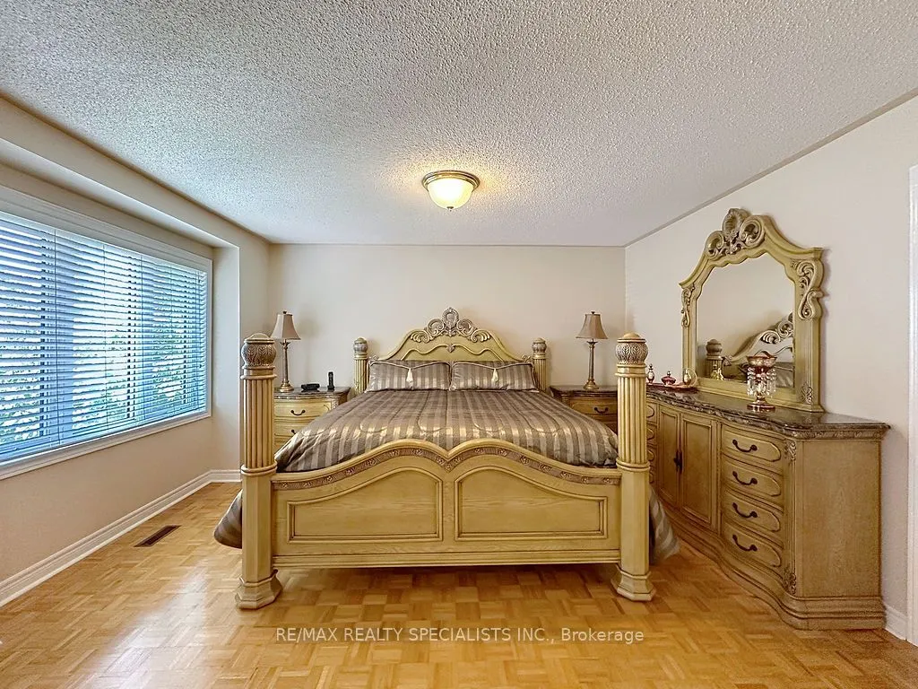 9 Siesta Court