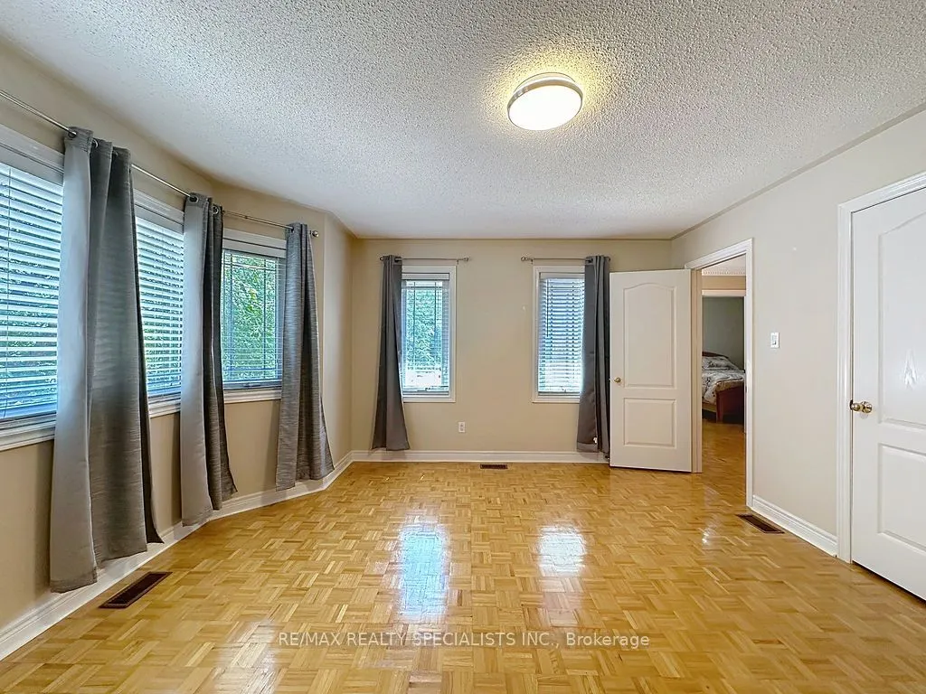 9 Siesta Court