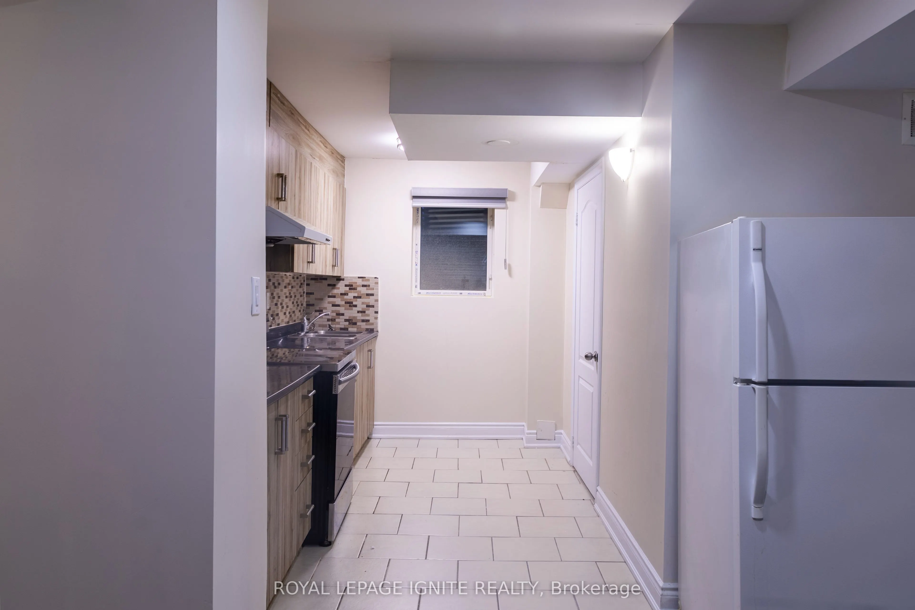 162 Cadillac Crescent #Lower