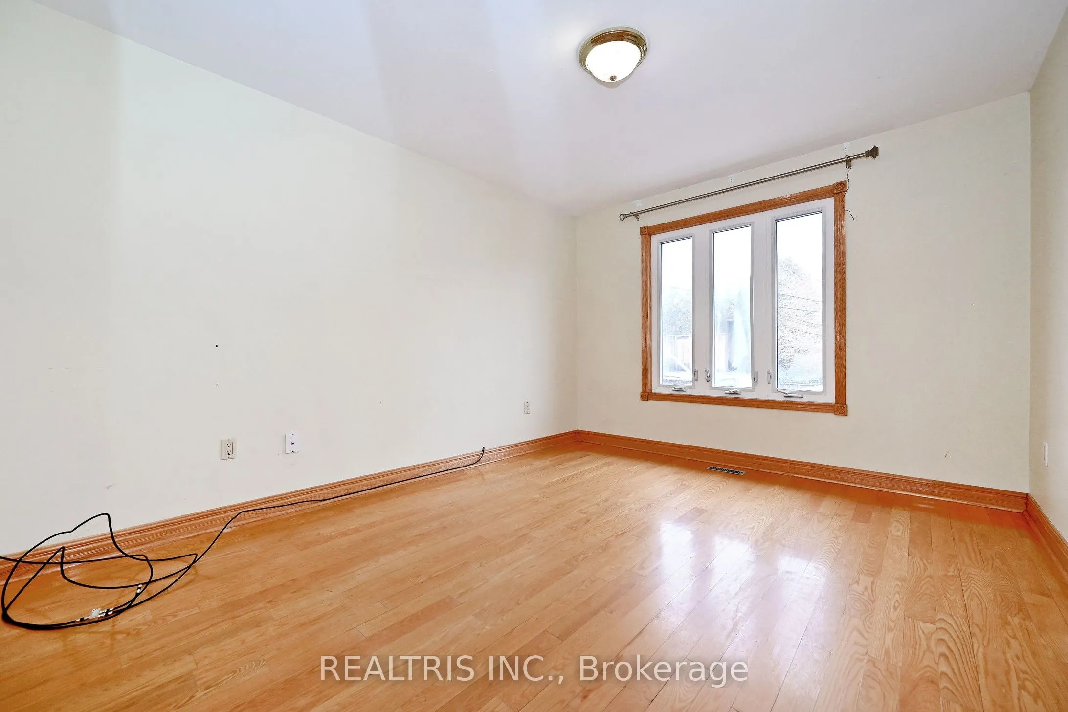 622 The Queensway