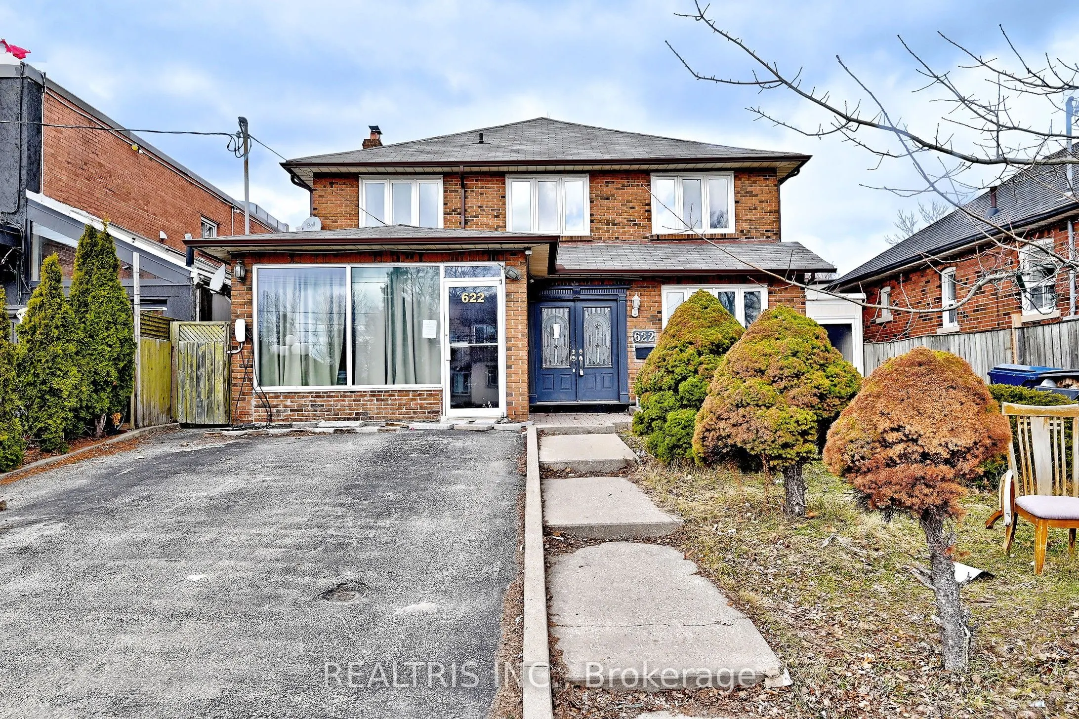 622 The Queensway