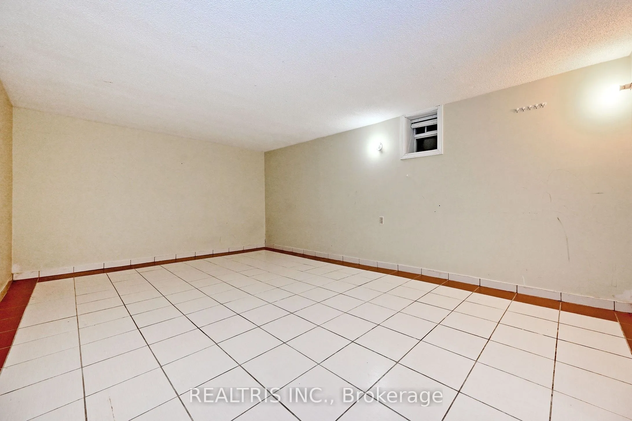 622 The Queensway