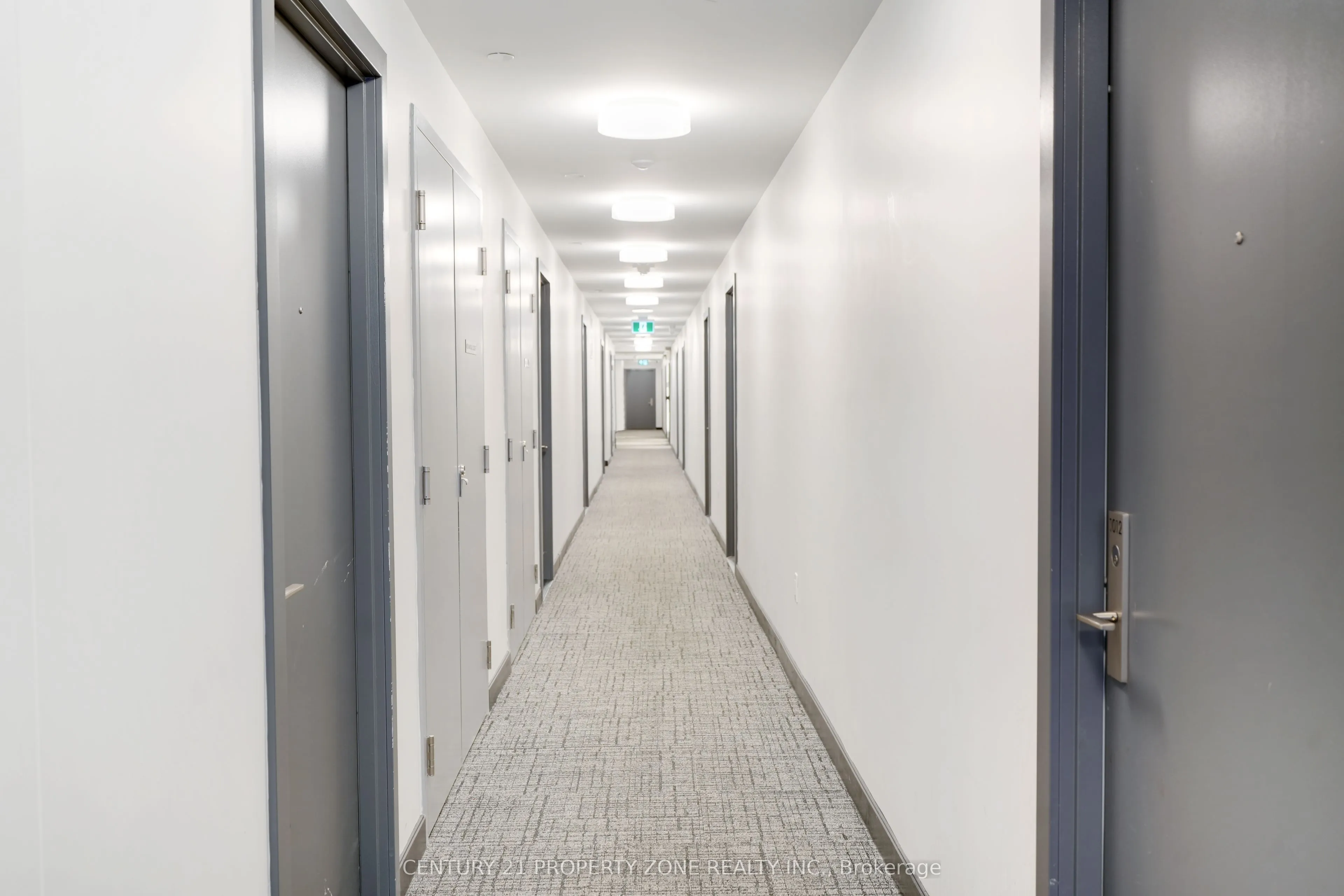 86 Dundas Street E #1015