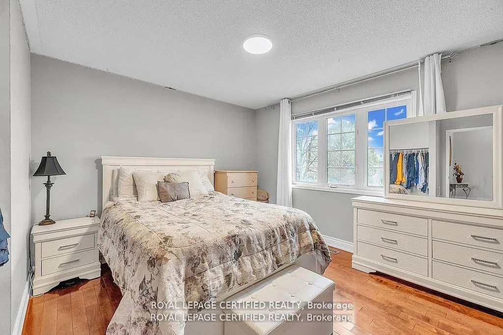 17 Chestermere Crescent