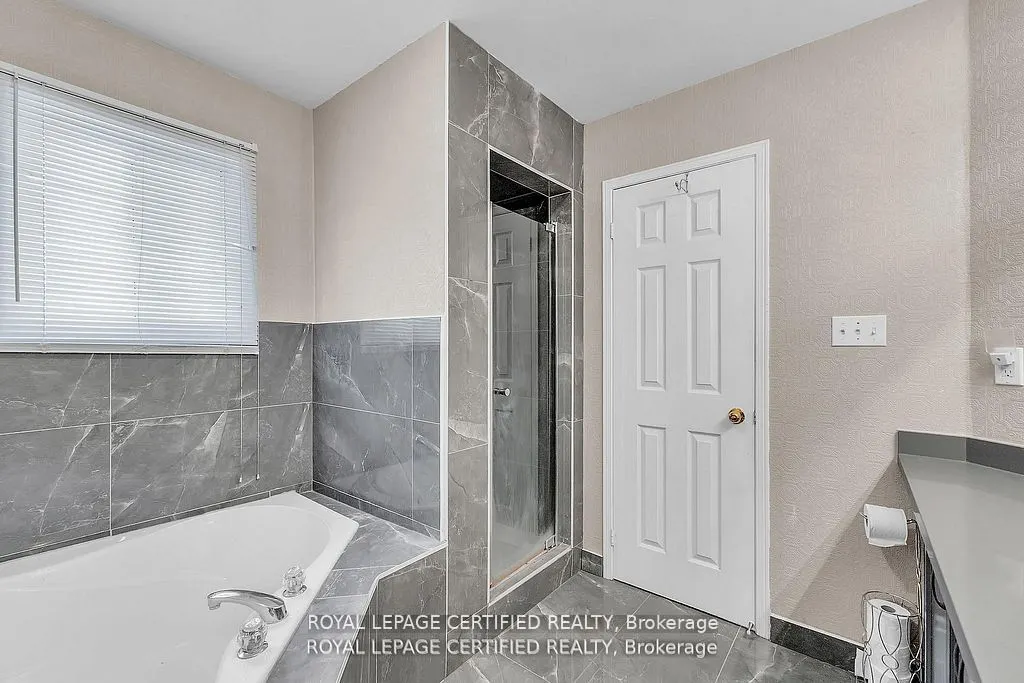 17 Chestermere Crescent