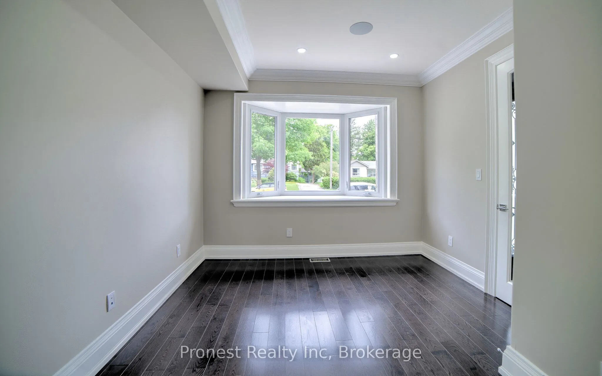53 Eaglewood Boulevard