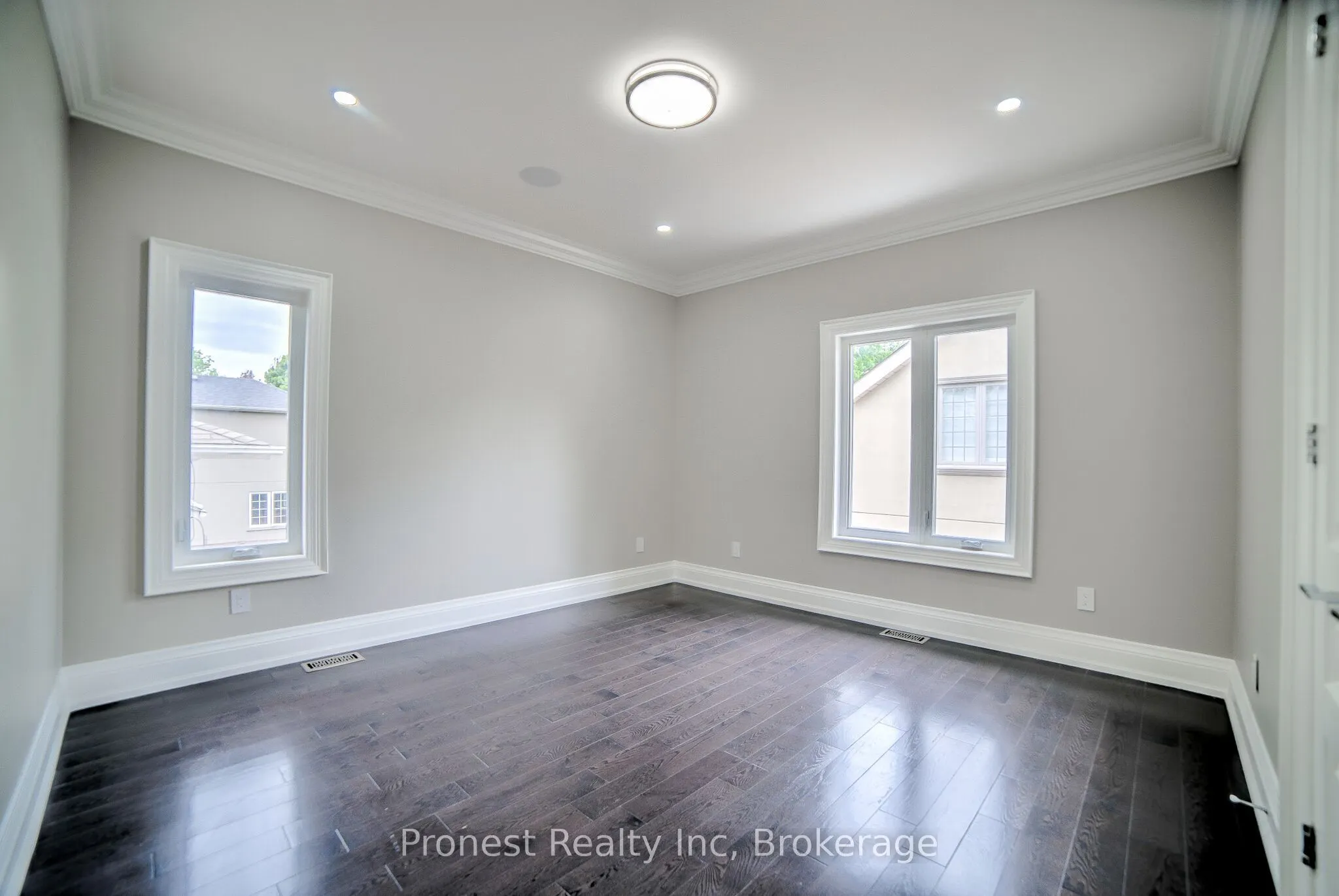 53 Eaglewood Boulevard