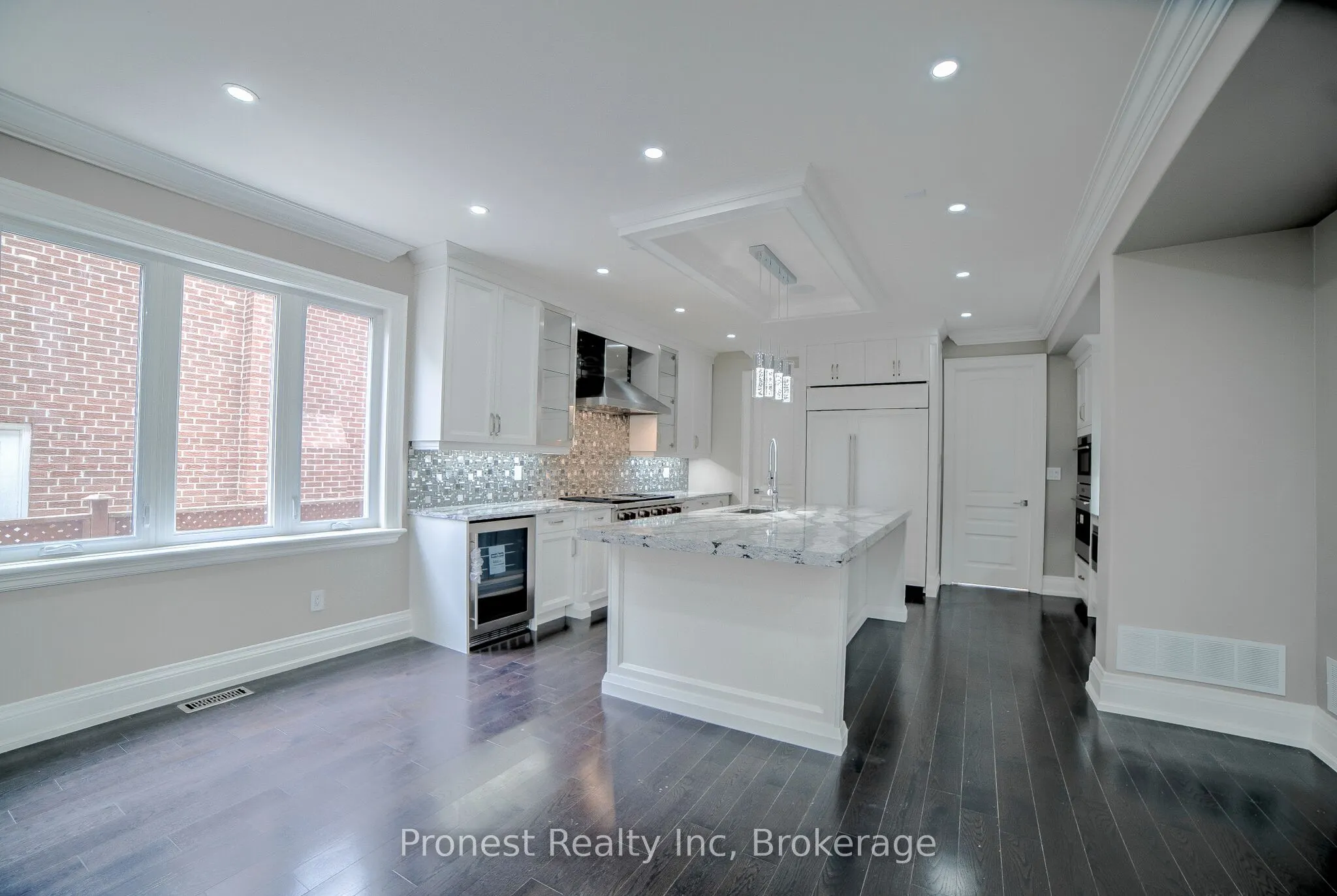 53 Eaglewood Boulevard