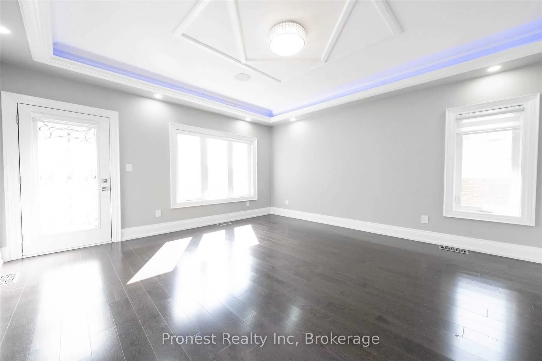 53 Eaglewood Boulevard