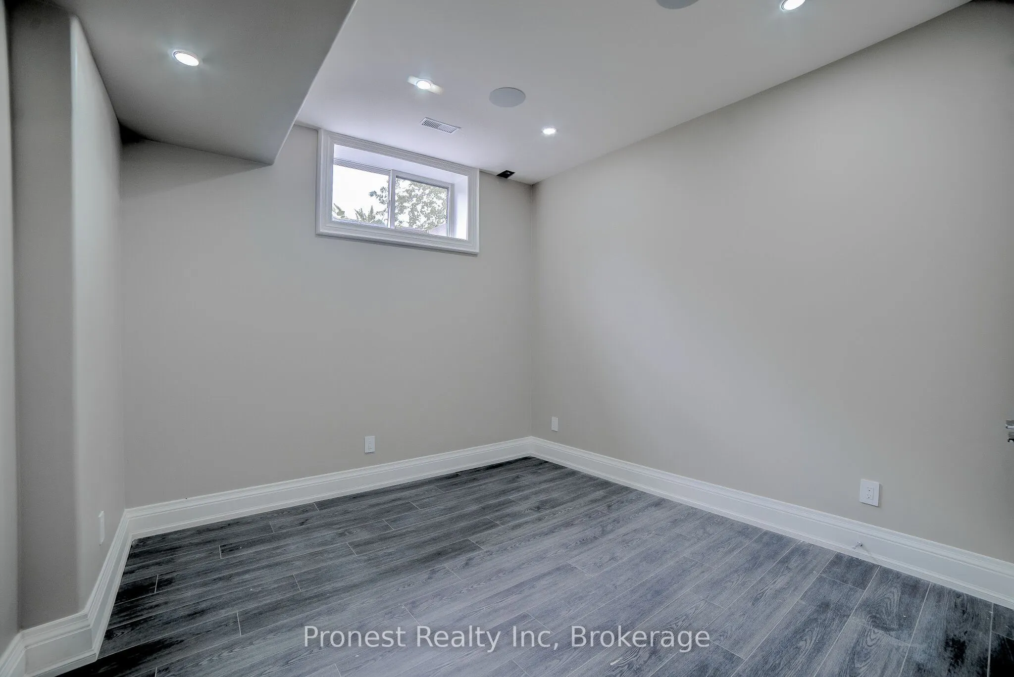 53 Eaglewood Boulevard