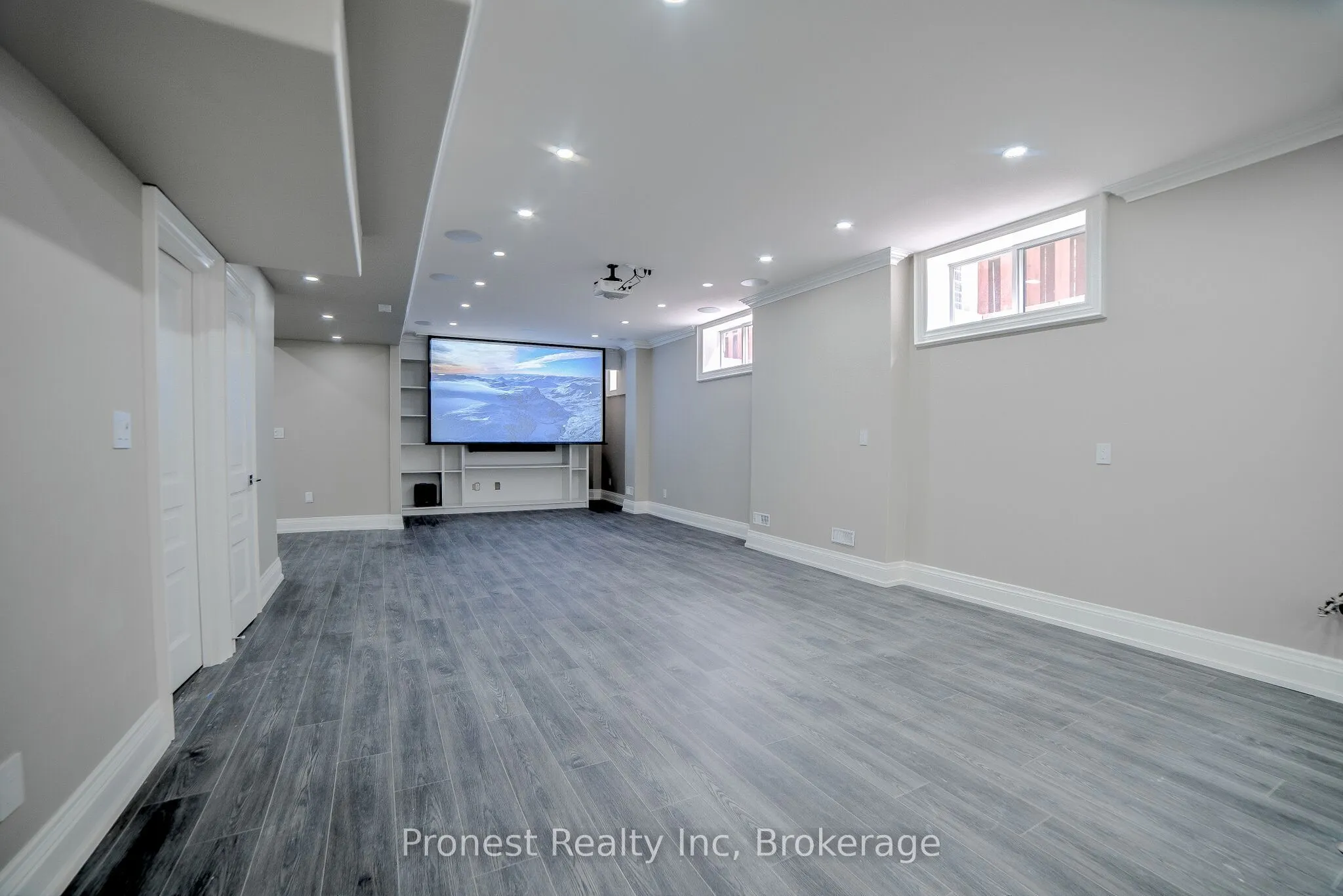 53 Eaglewood Boulevard