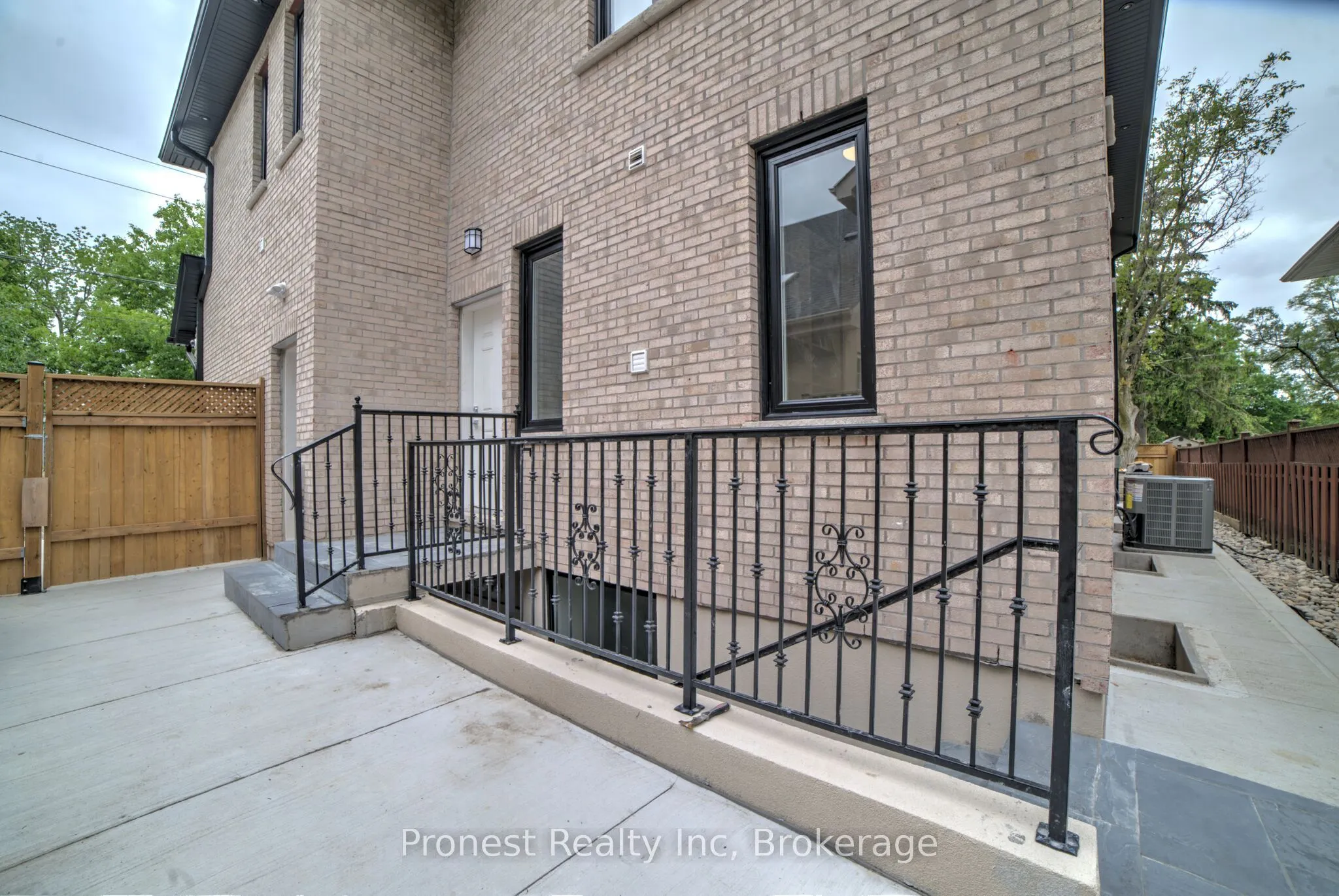 53 Eaglewood Boulevard