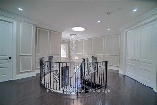 53 Eaglewood Boulevard