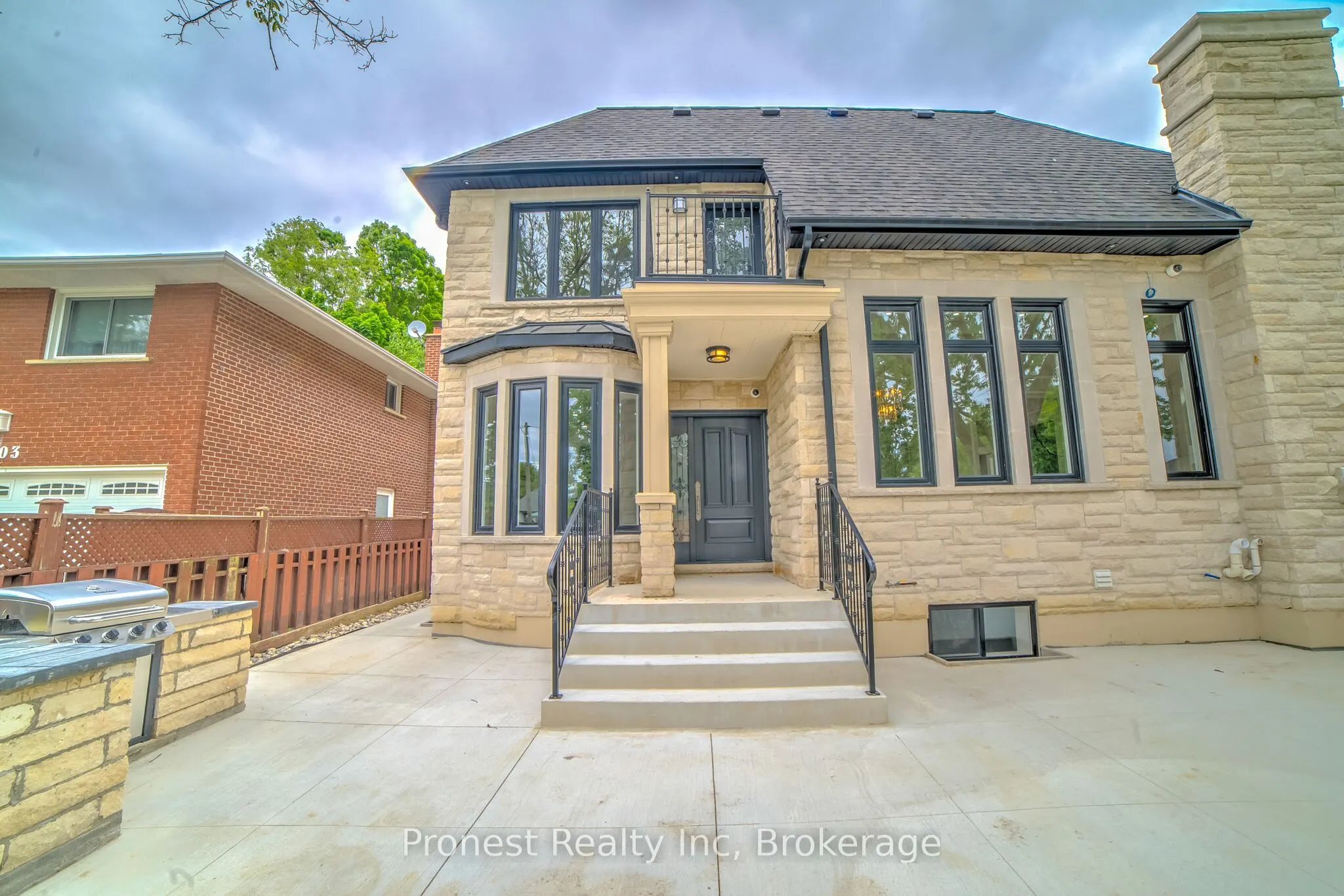 53 Eaglewood Boulevard