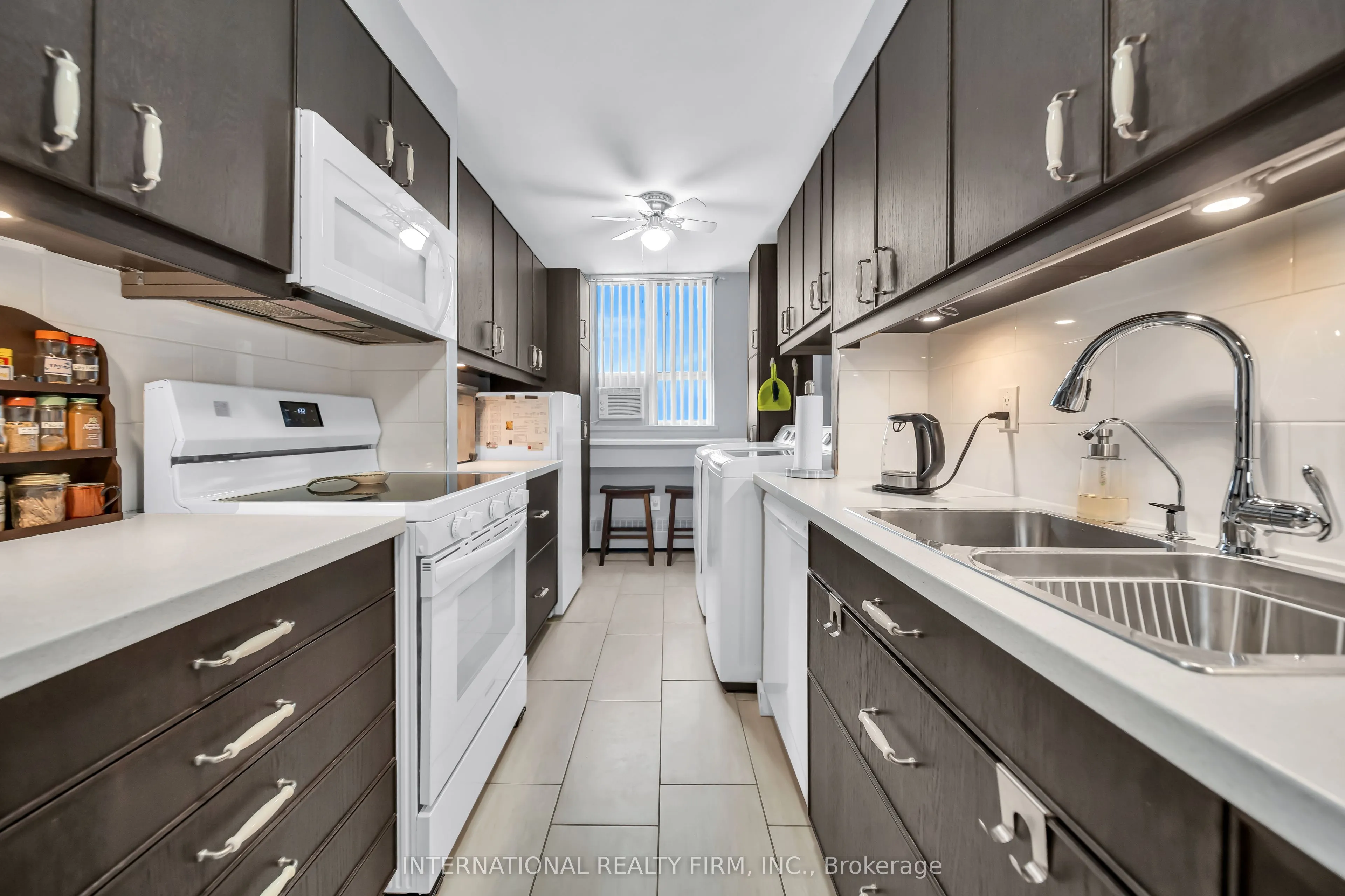 1615 Bloor Street #801