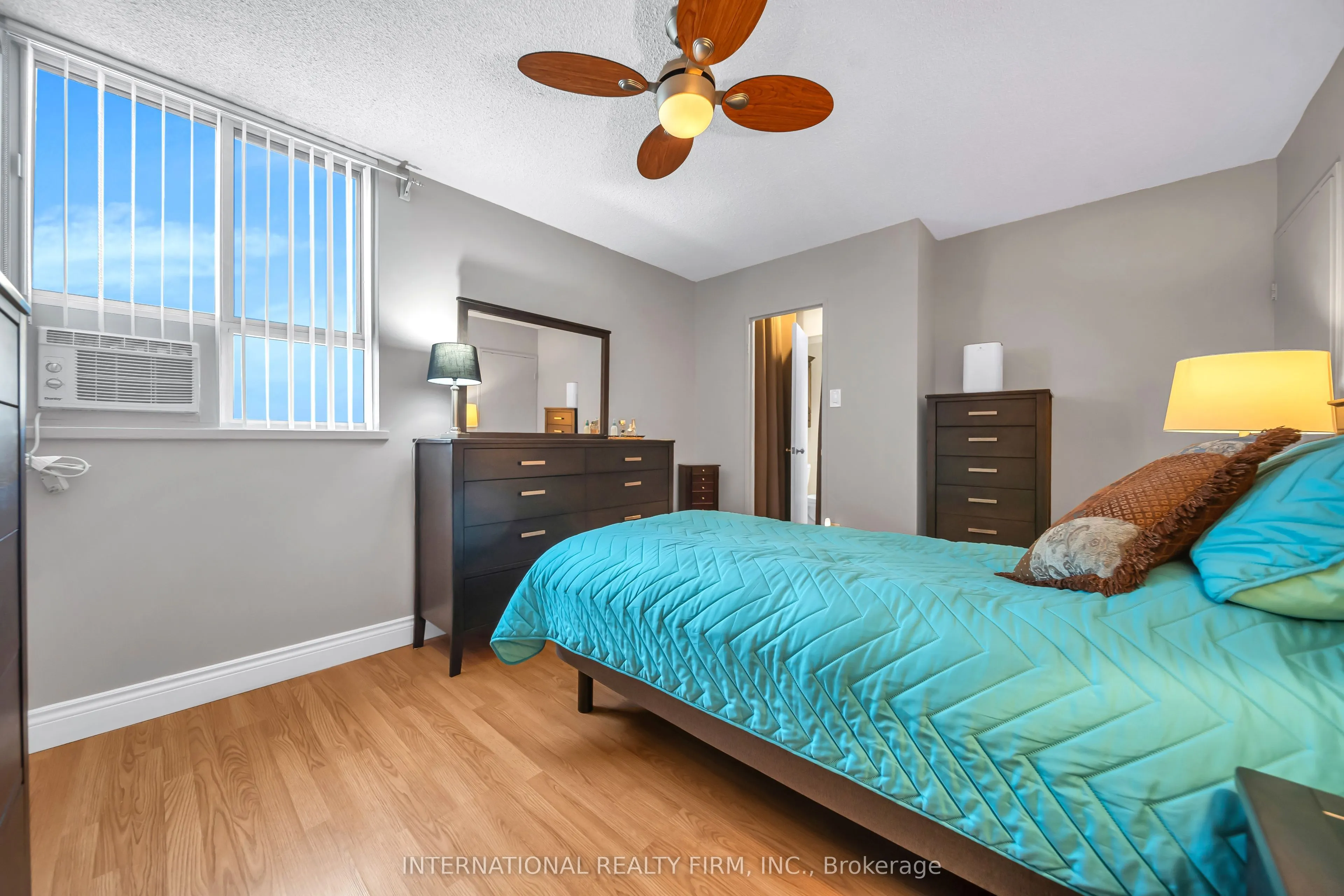 1615 Bloor Street #801