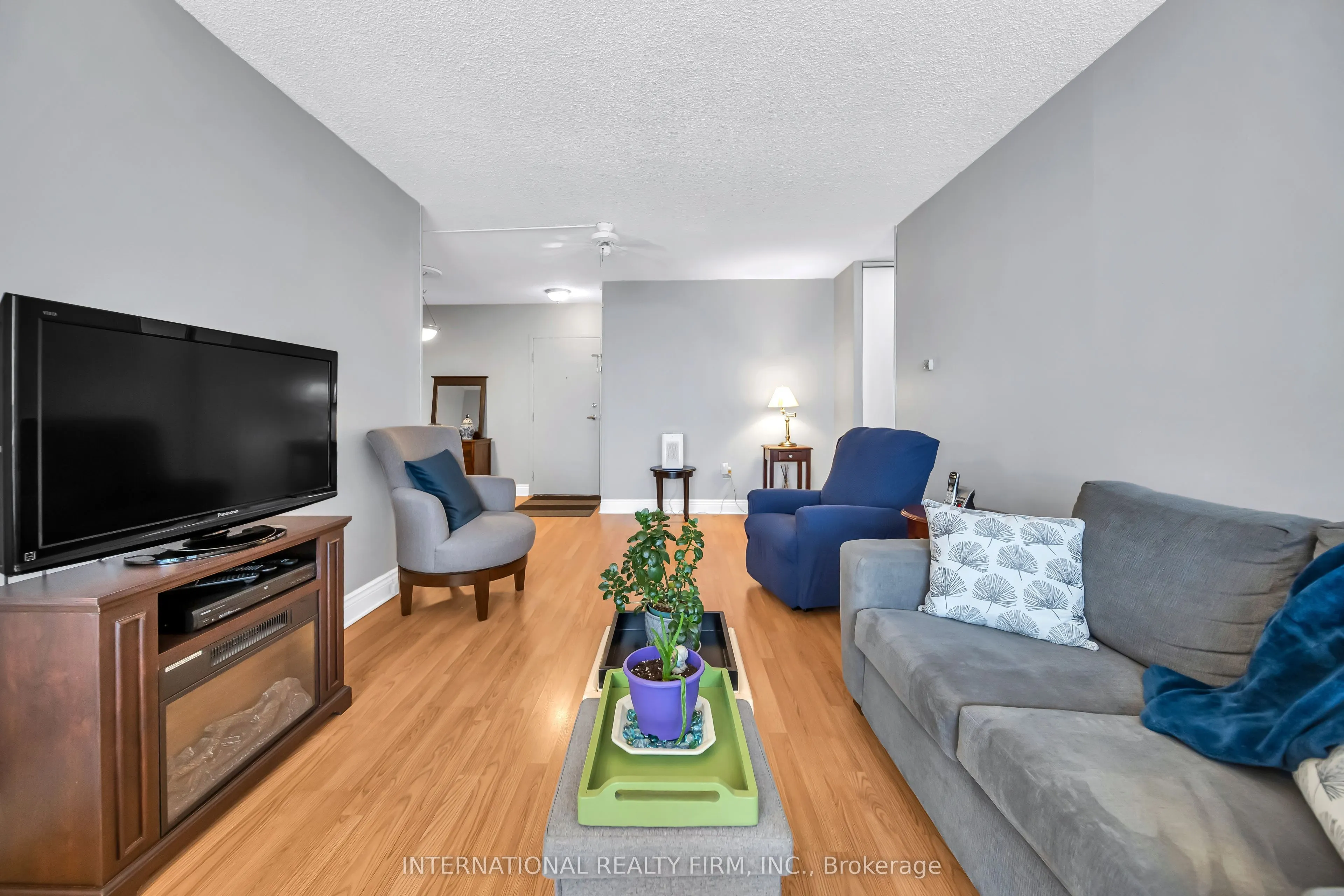 1615 Bloor Street #801