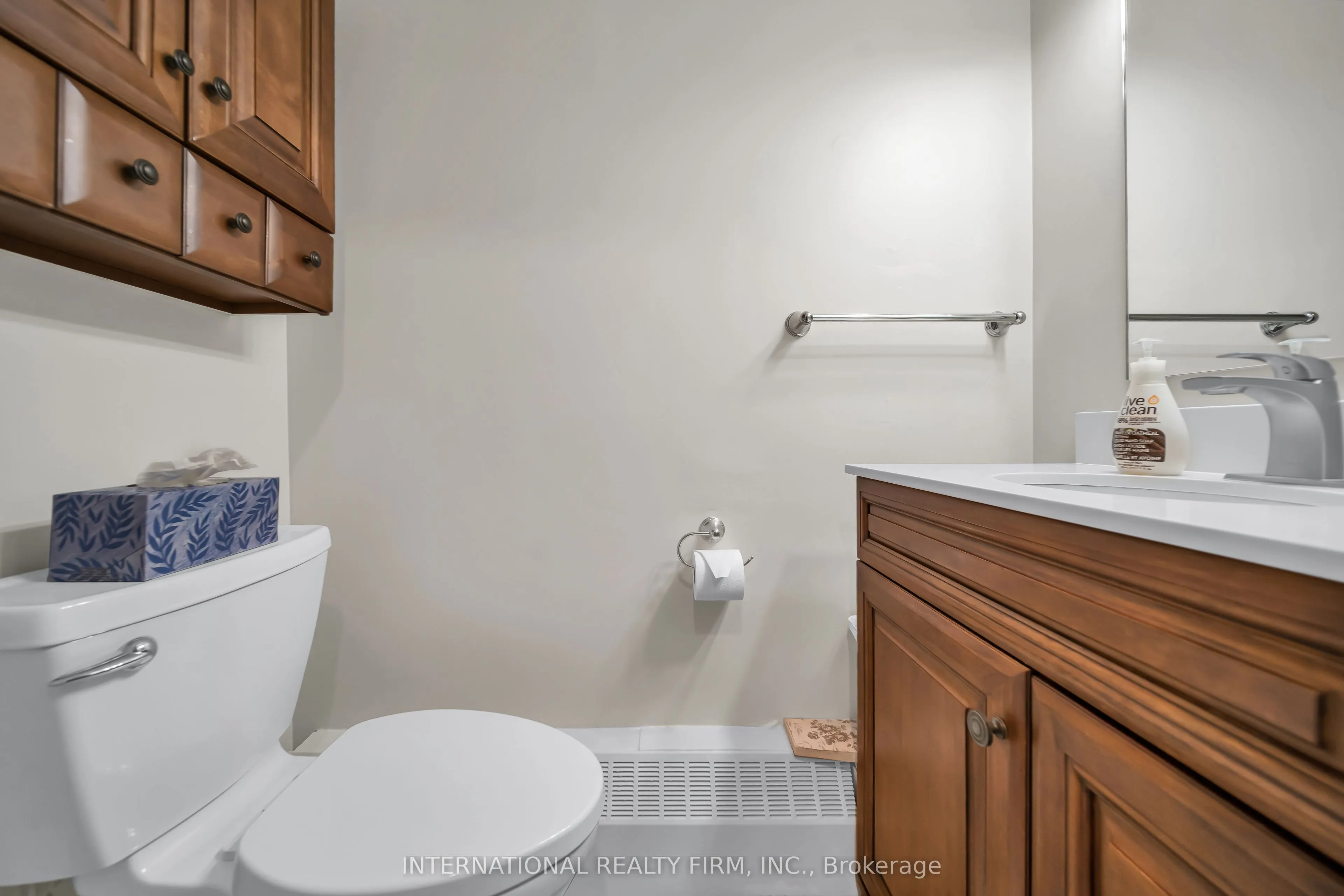 1615 Bloor Street #801