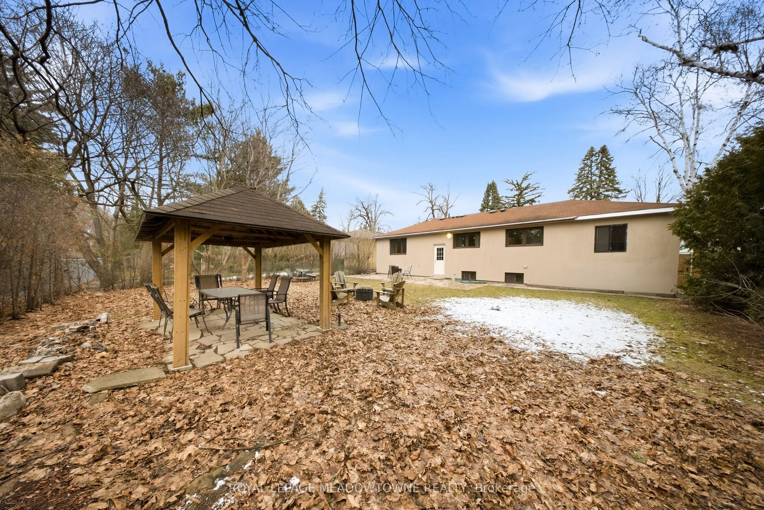 208 Glen Oak Drive