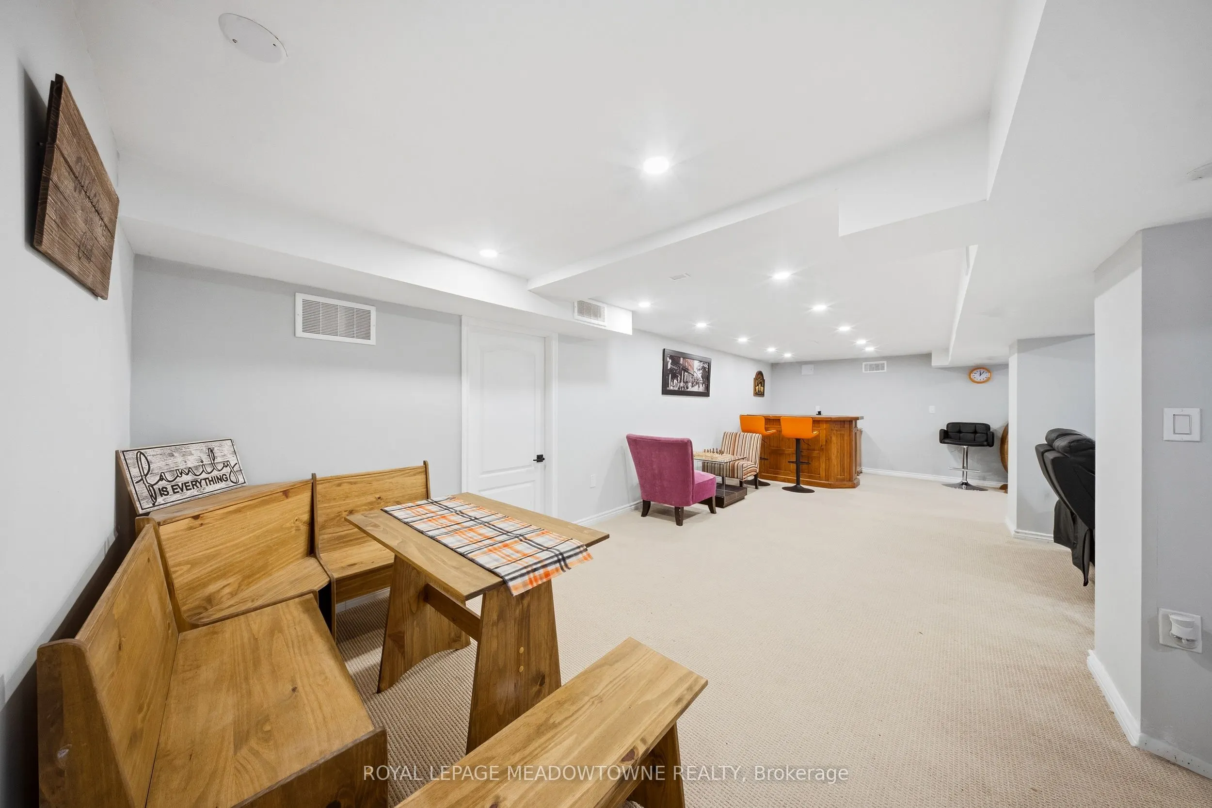 208 Glen Oak Drive
