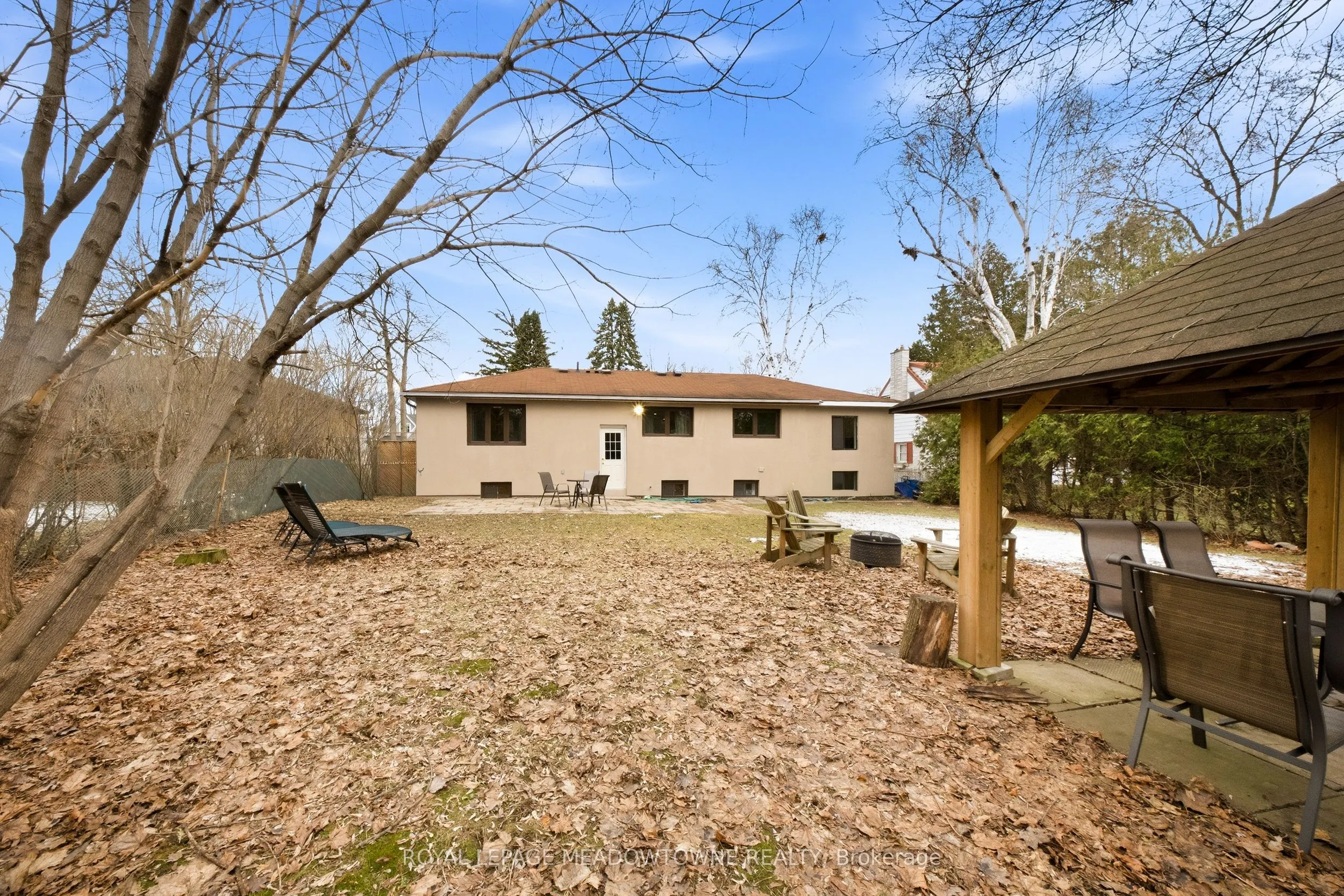 208 Glen Oak Drive