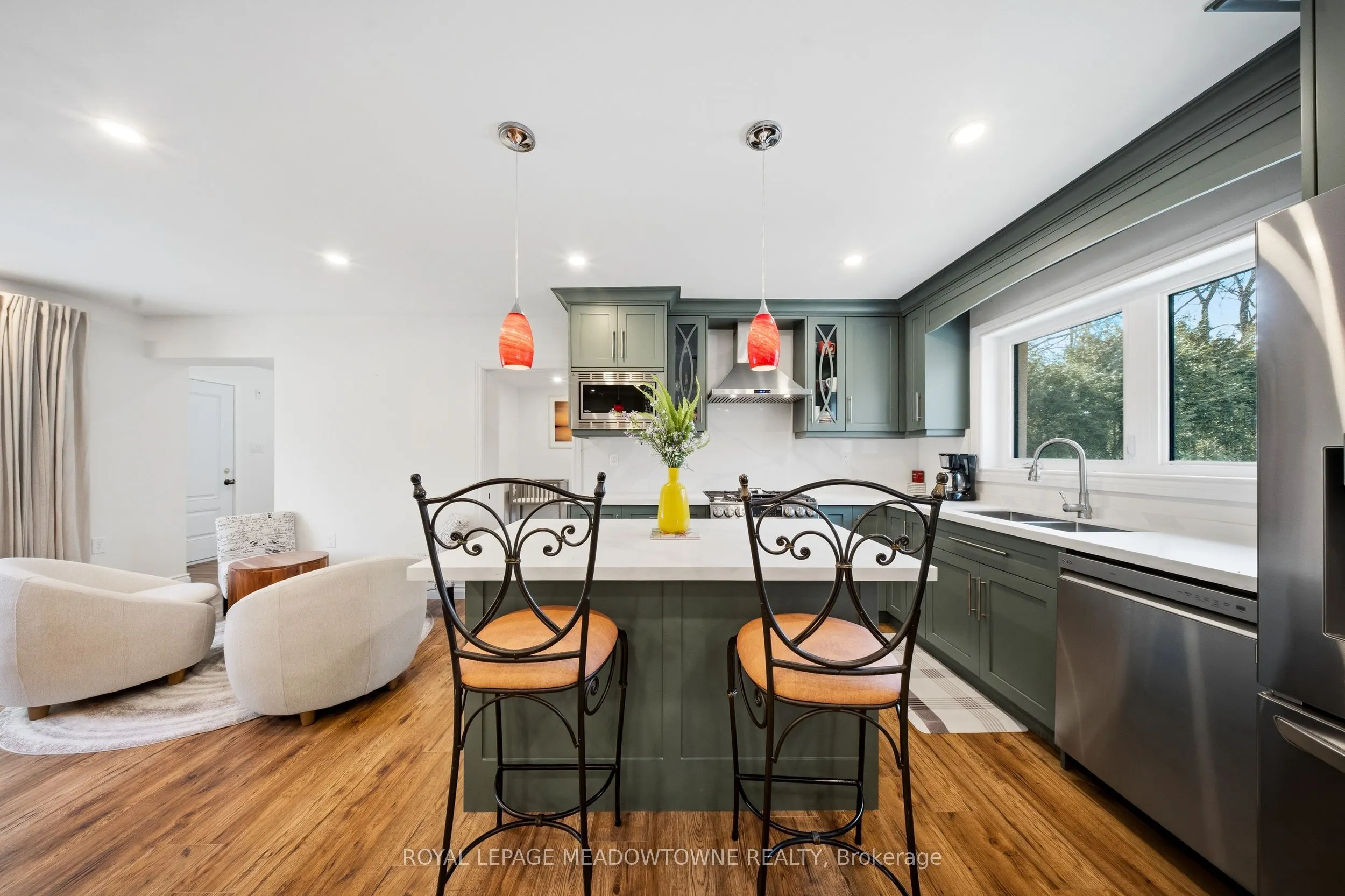 208 Glen Oak Drive