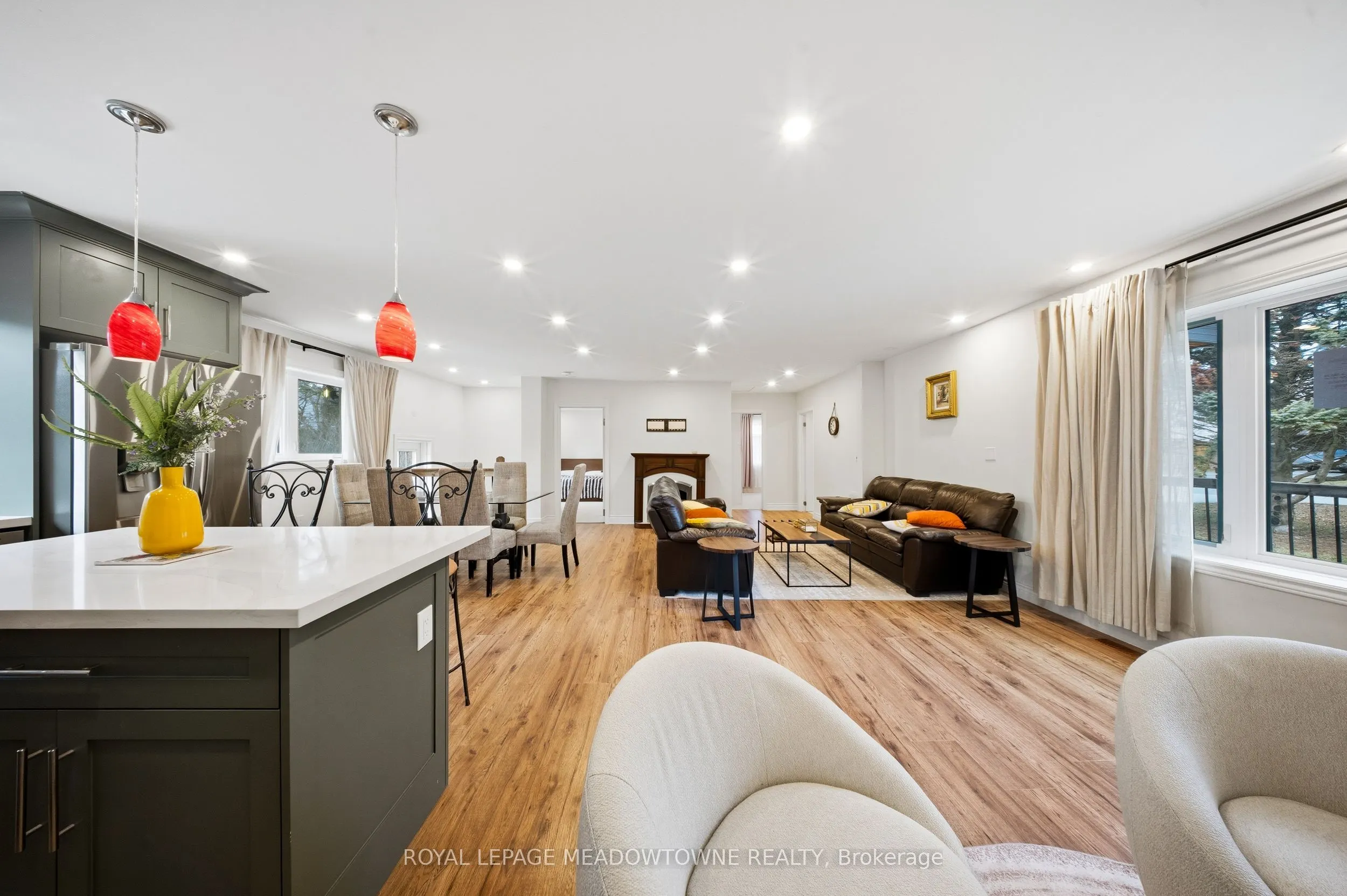 208 Glen Oak Drive