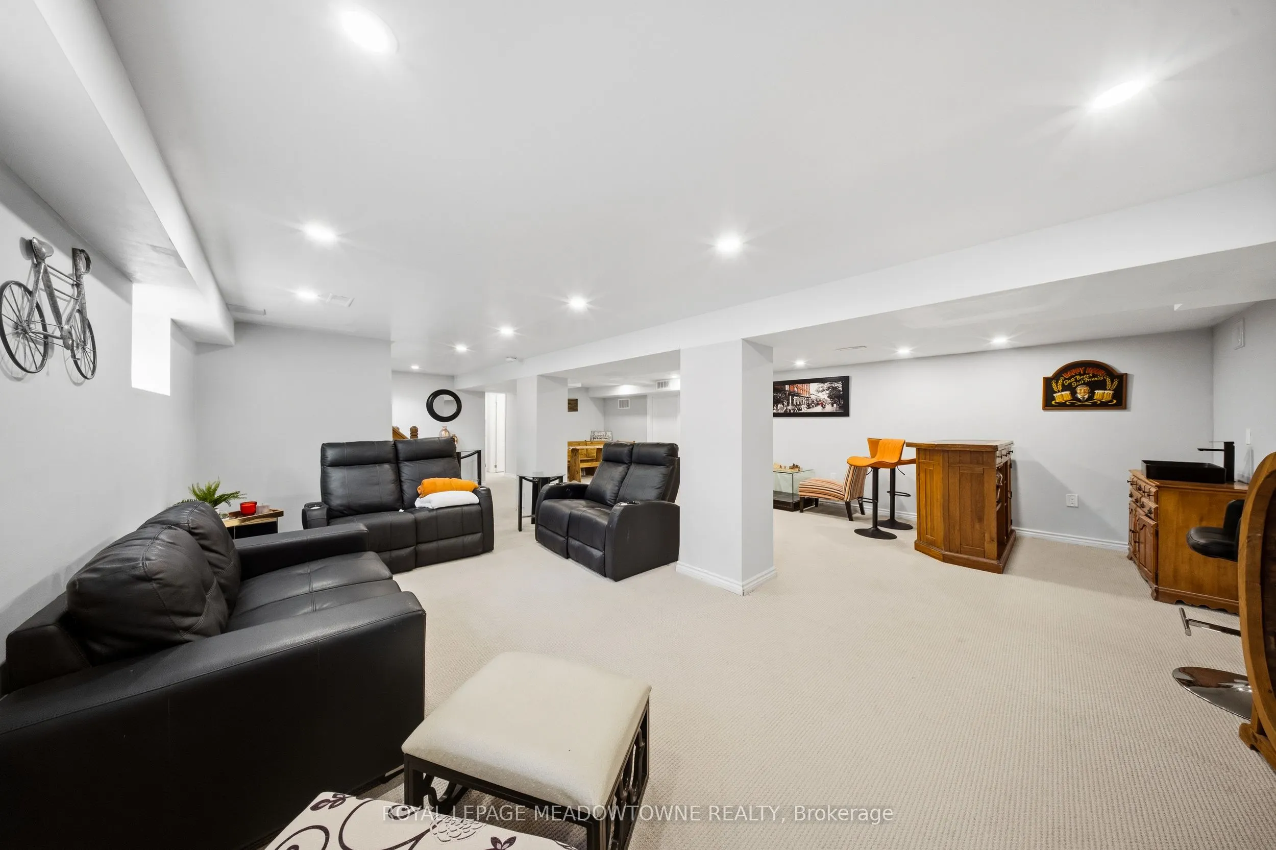 208 Glen Oak Drive