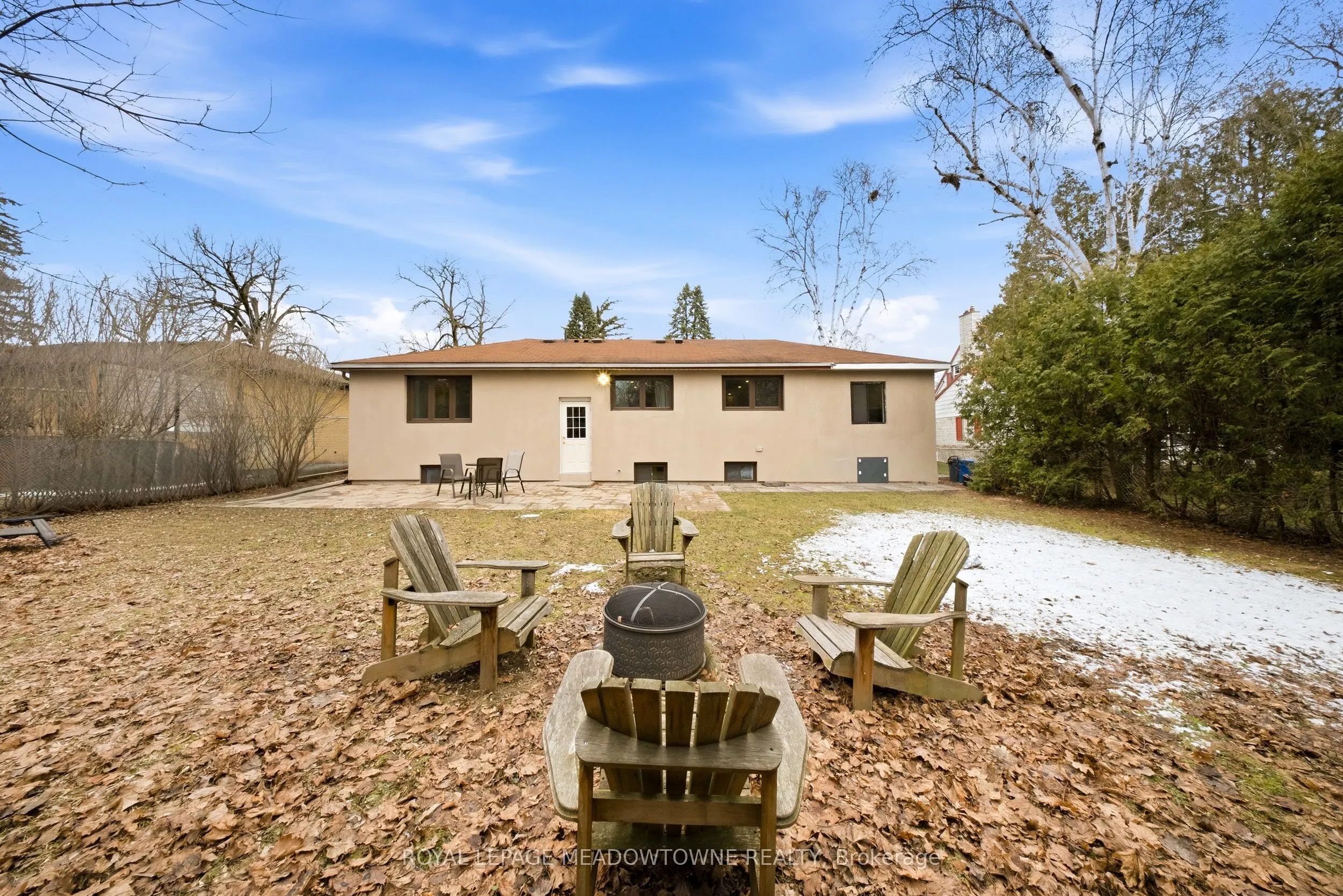 208 Glen Oak Drive
