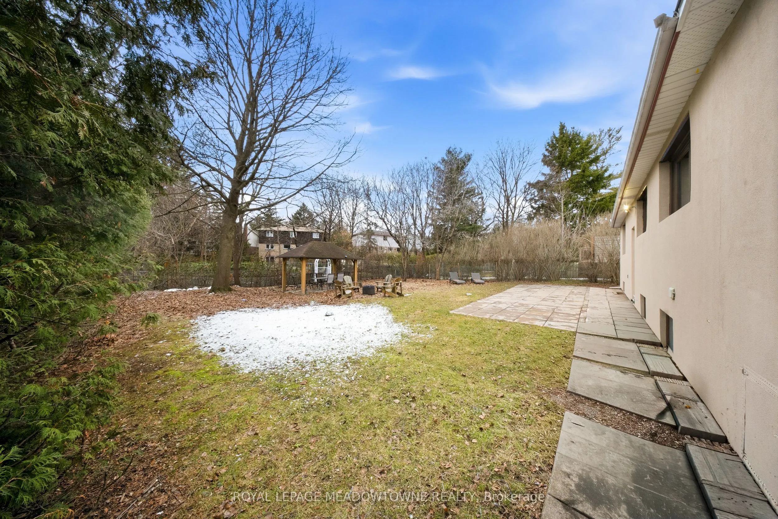 208 Glen Oak Drive