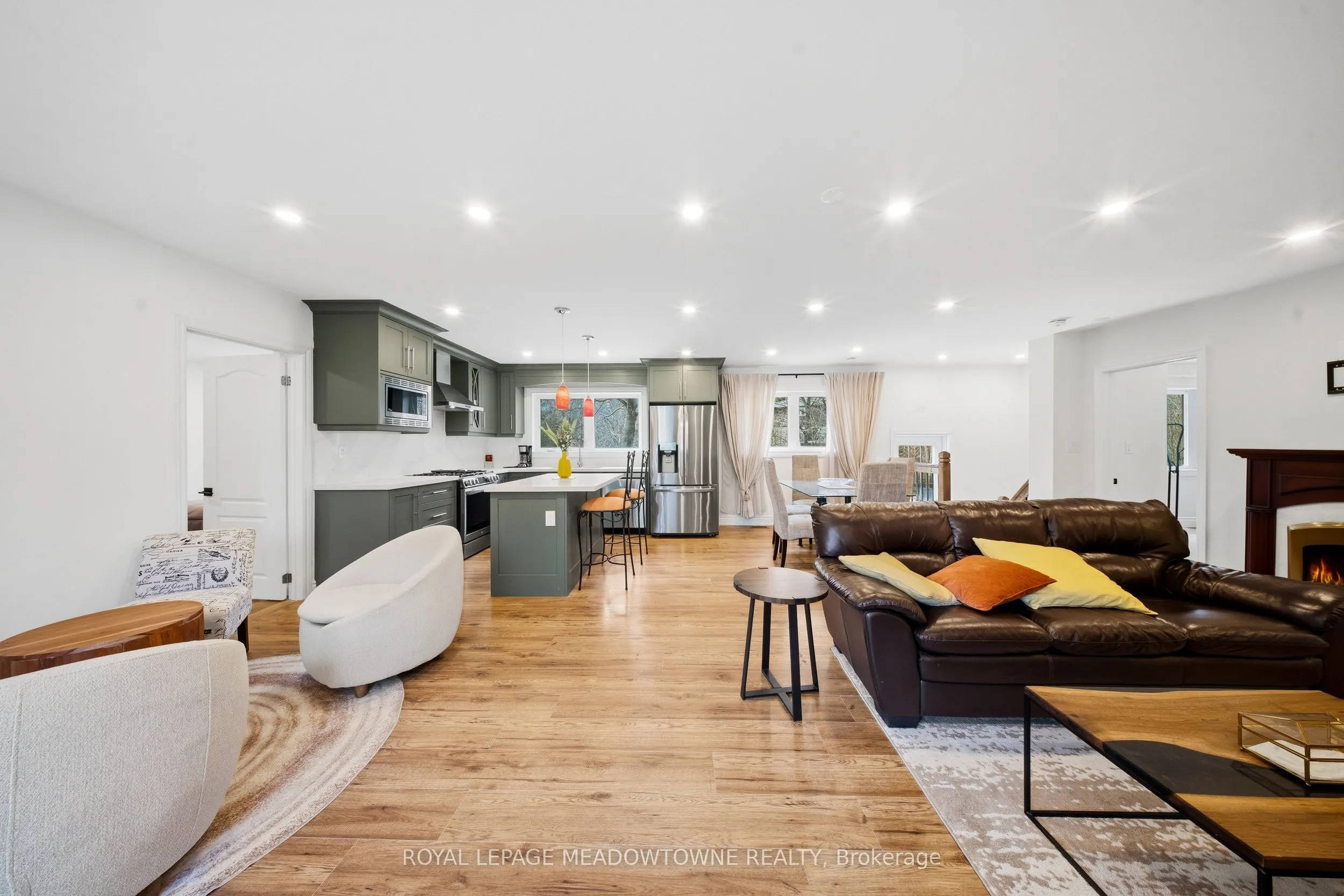 208 Glen Oak Drive